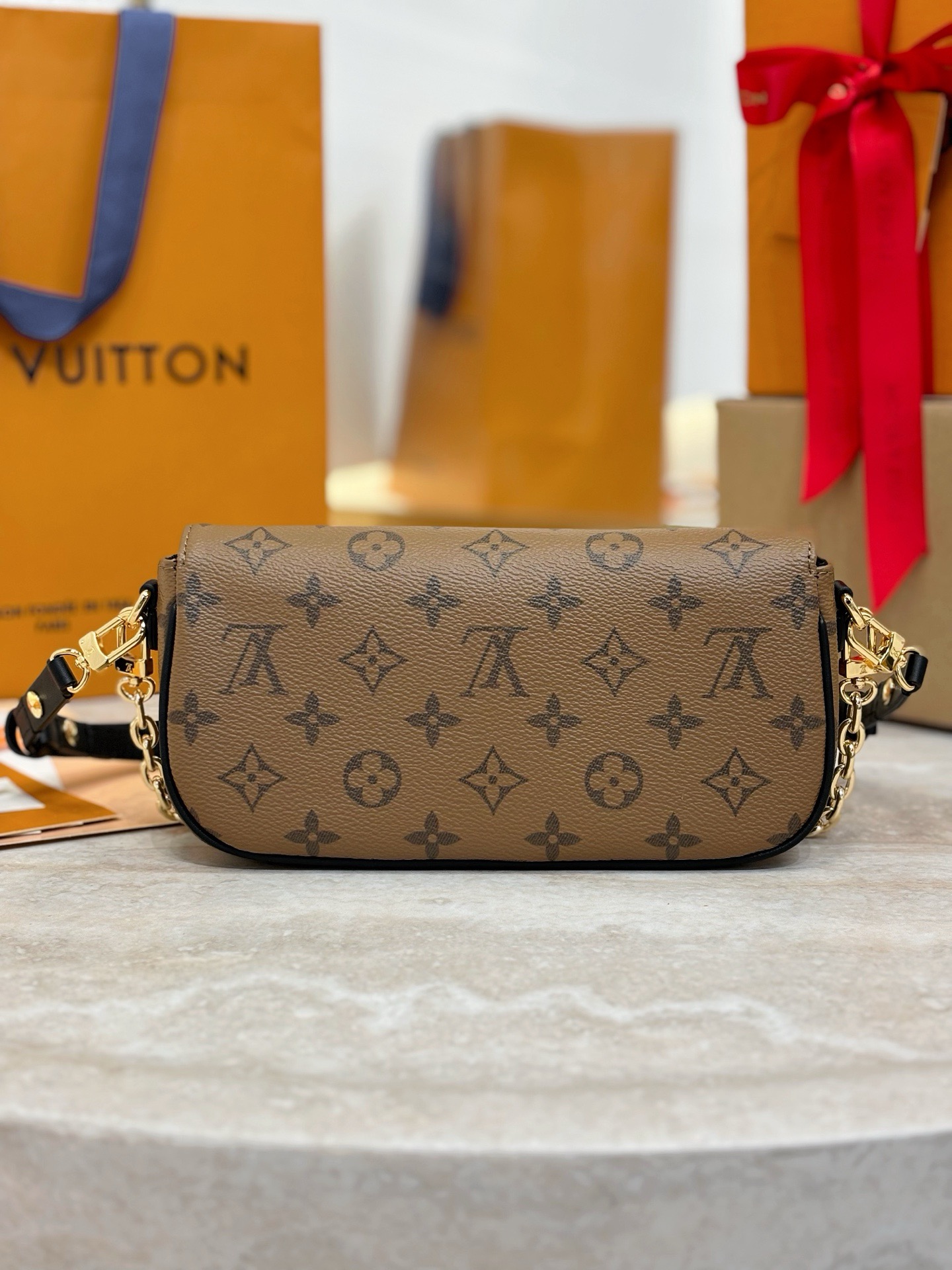 LV Wallet On Chain IVY M81911 - image 3
