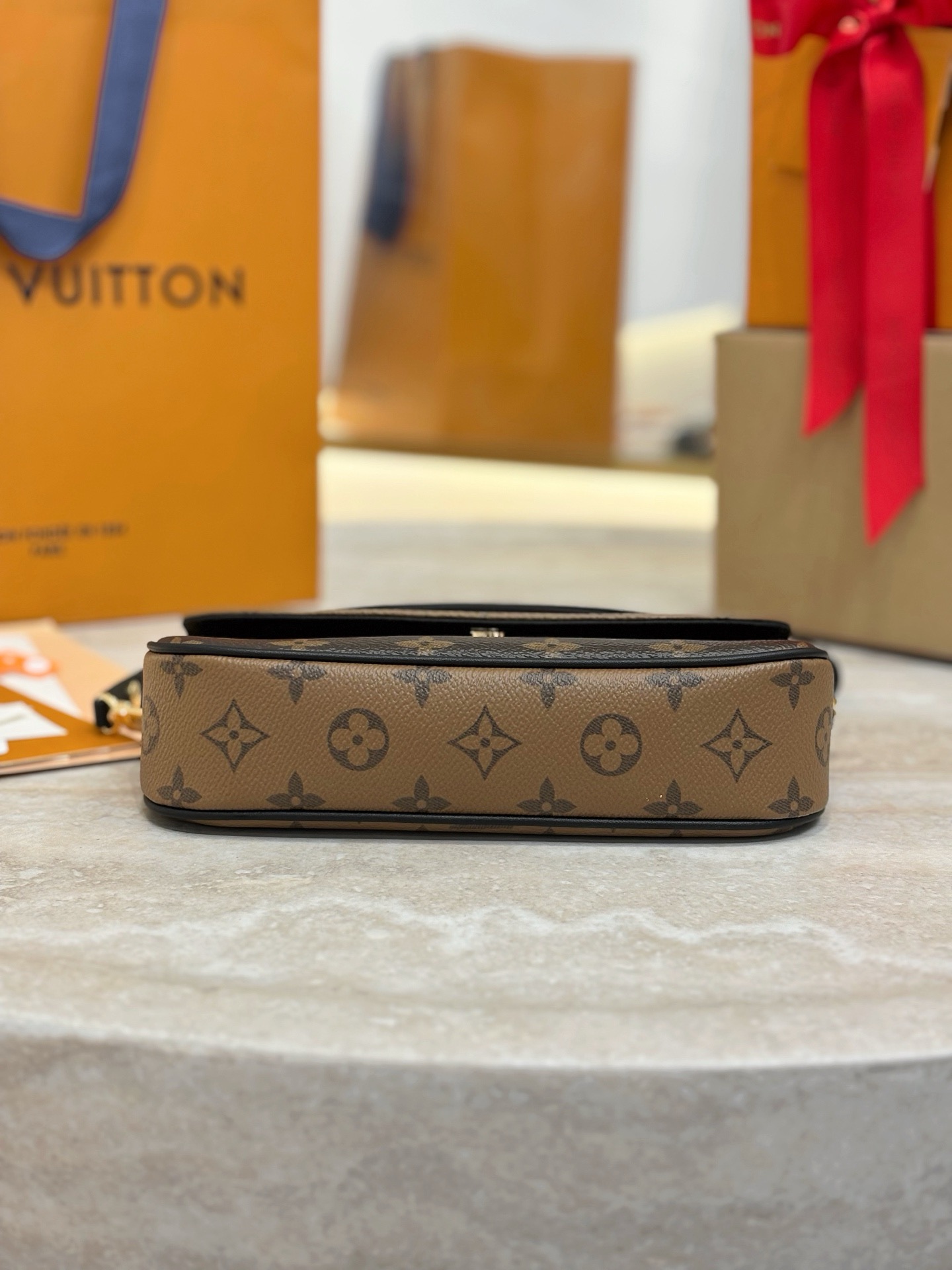 LV Wallet On Chain IVY M81911 - image 5