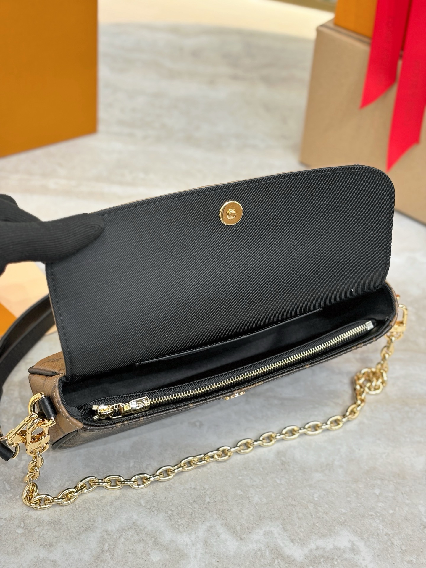 LV Wallet On Chain IVY M81911 - image 7