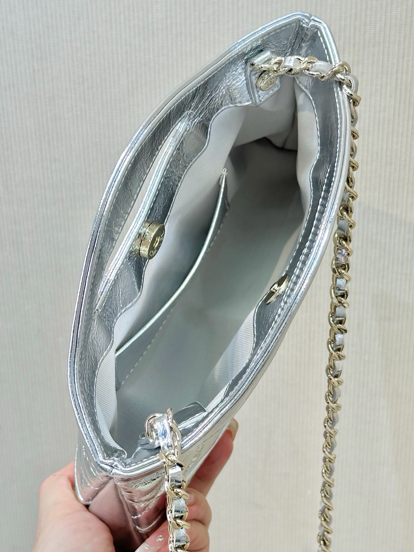 CHANEL 31 Clutch With Chain Silver Metaillc Calfskin Gold Hardware - image 6