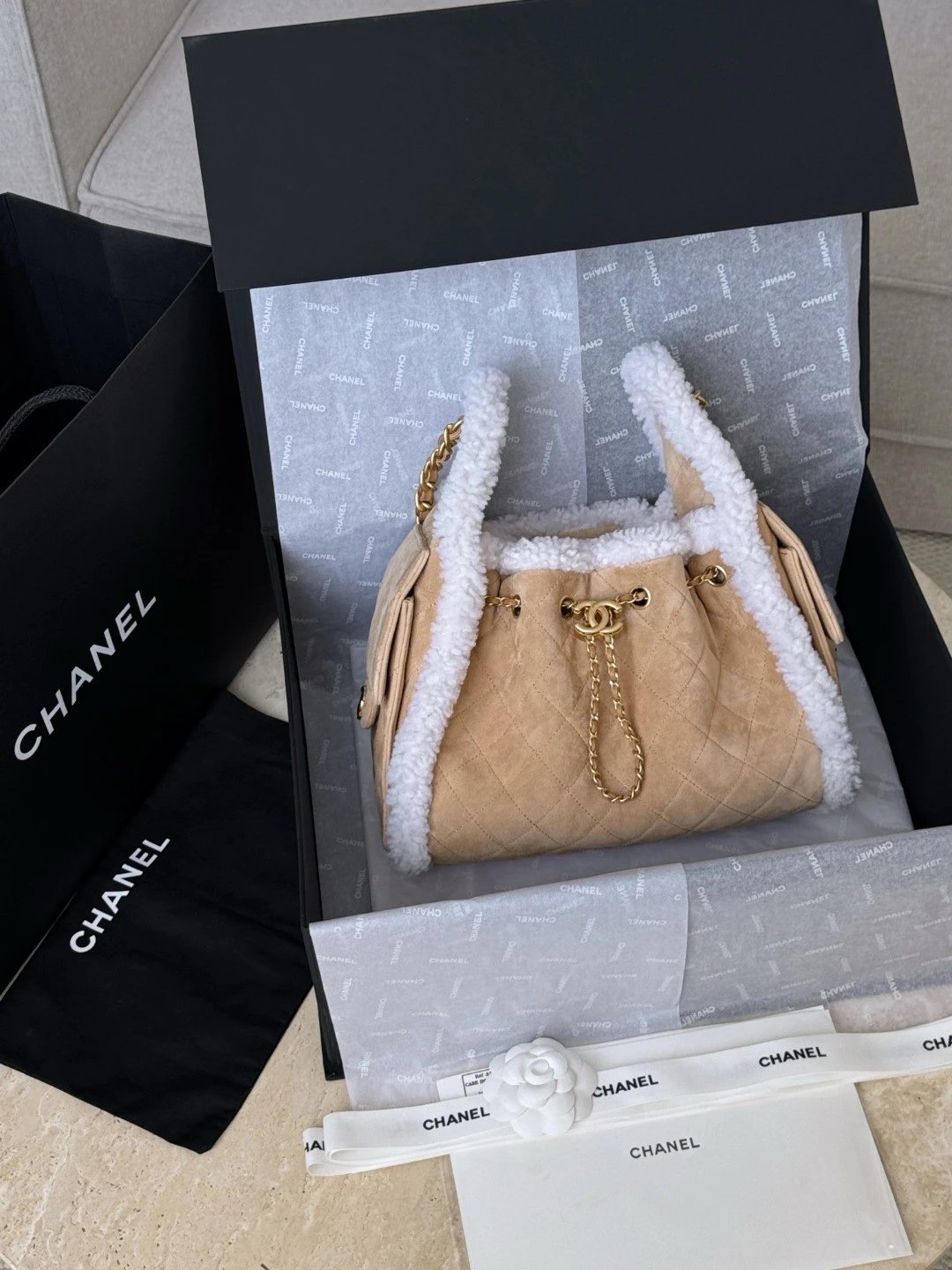 CHANEL 25K Handbag Small Crumpled Shearling Sheepskin - image 10