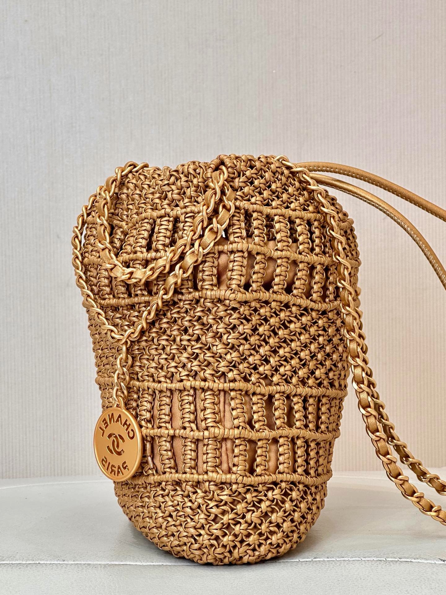 CHANEL 22 Mini Handbag Metallic Calfskin Macrame - image 4