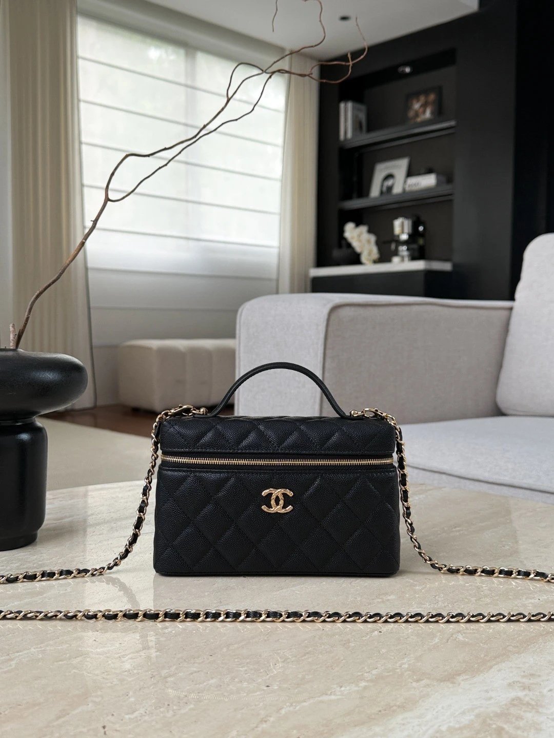 CHANEL 26C Vanity with chain - image 2
