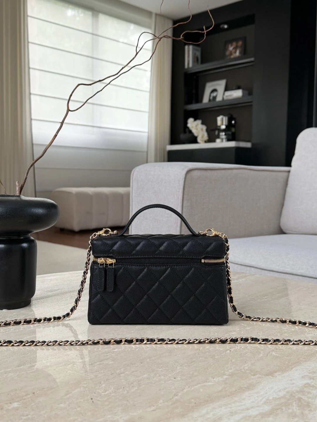CHANEL 26C Vanity with chain - image 3