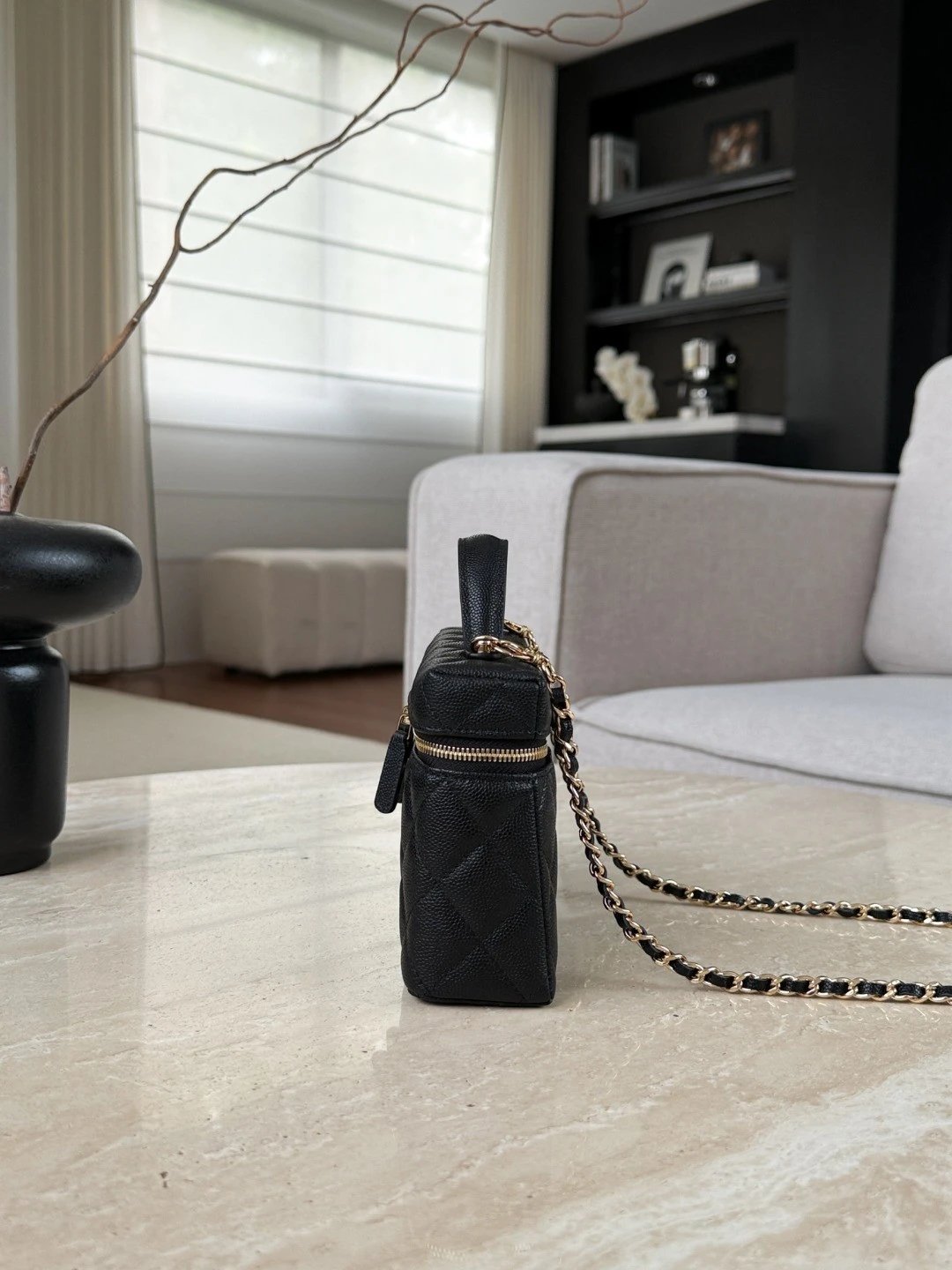 CHANEL 26C Vanity with chain - image 4