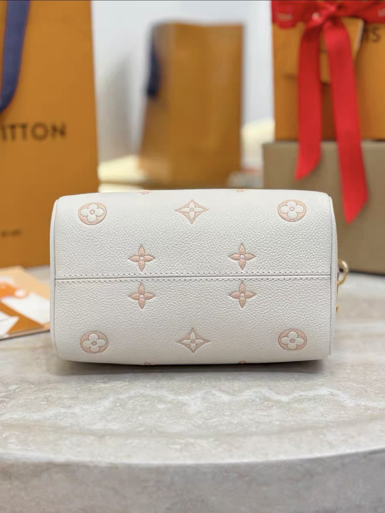 LV Strawberry Milk Collection - image 5