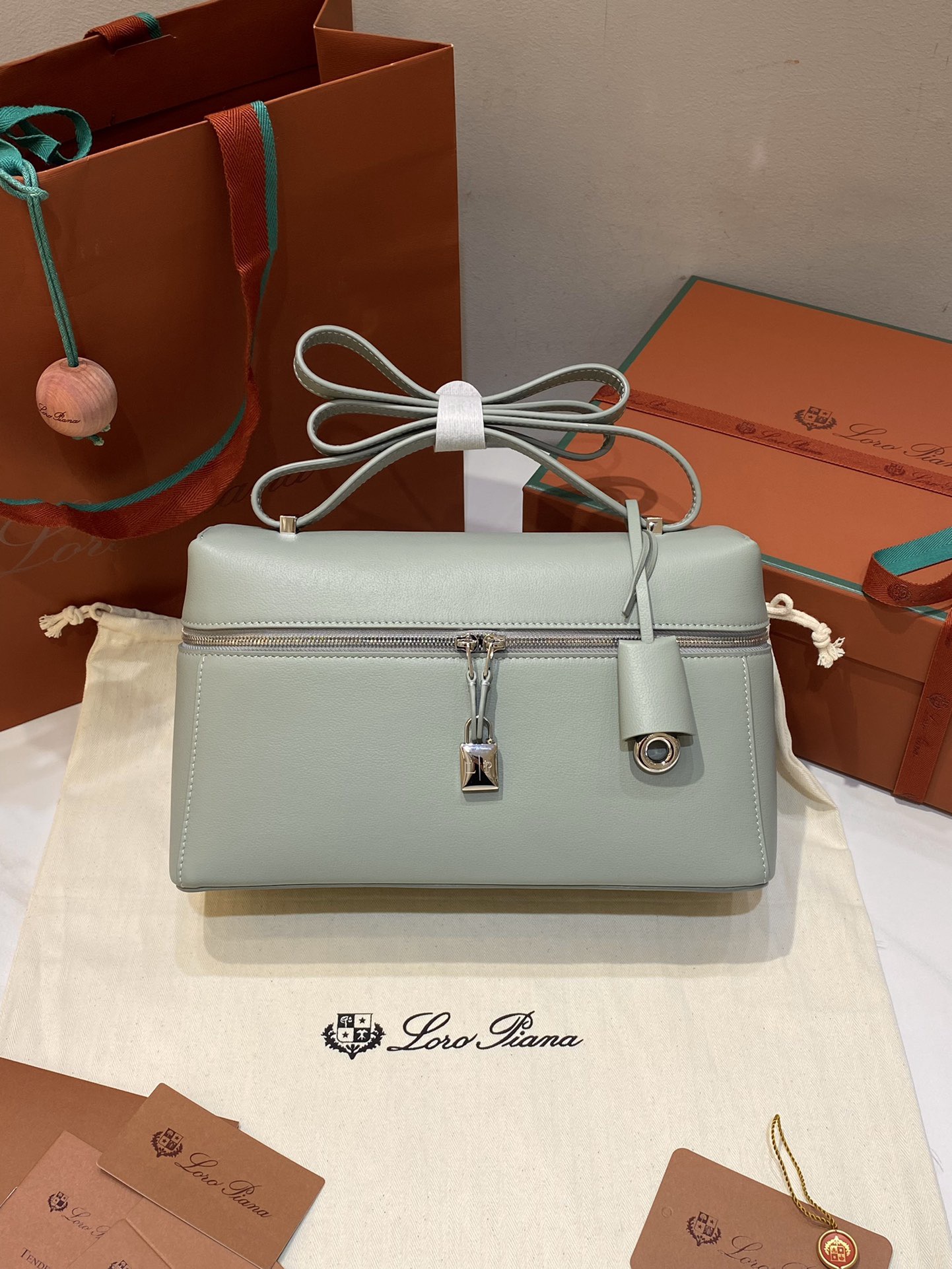 LP Extra Bag L27  Calfskin - image 2