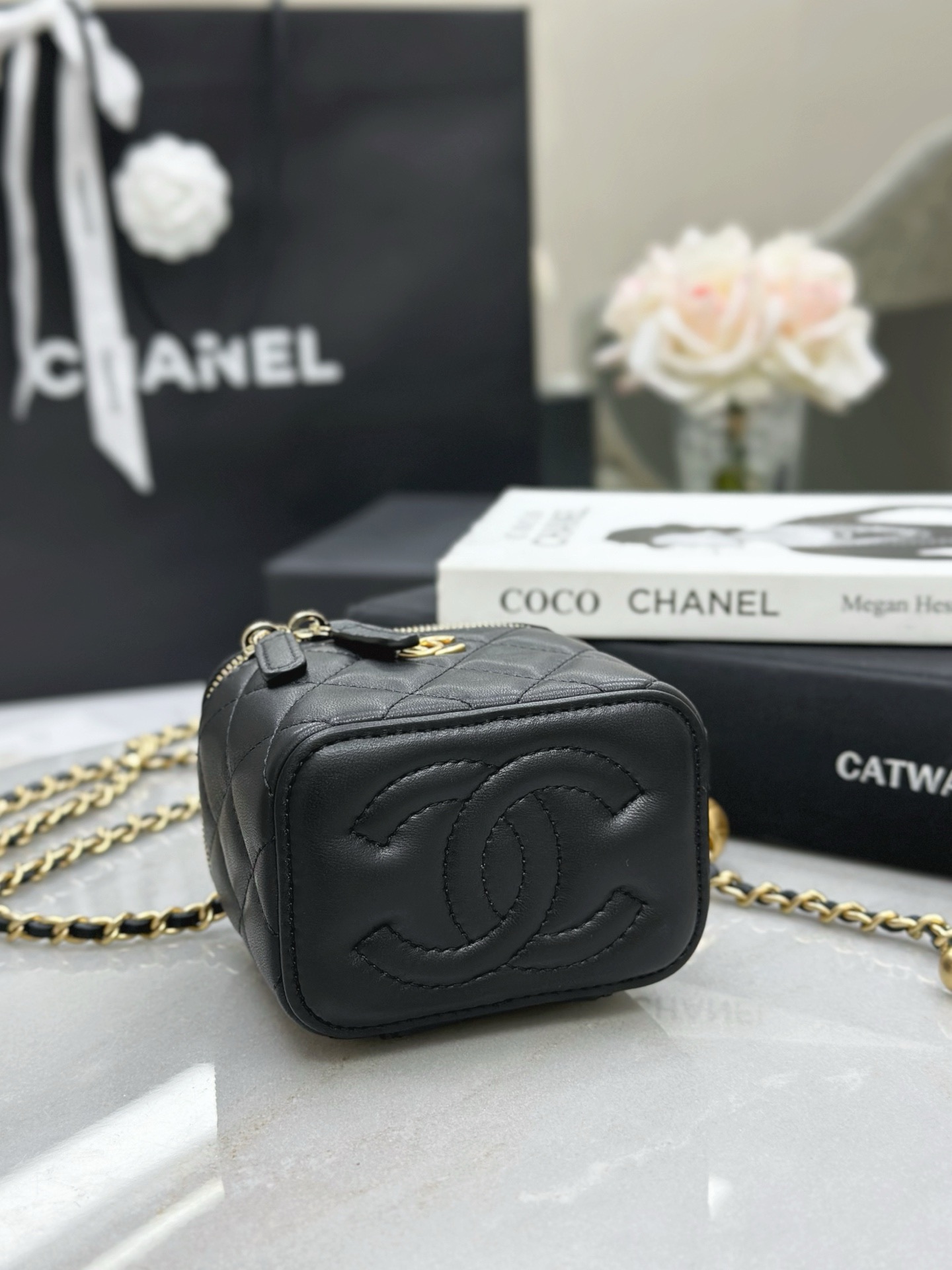 CHANEL 24K Lambskin MINI Vanity Bag - image 5