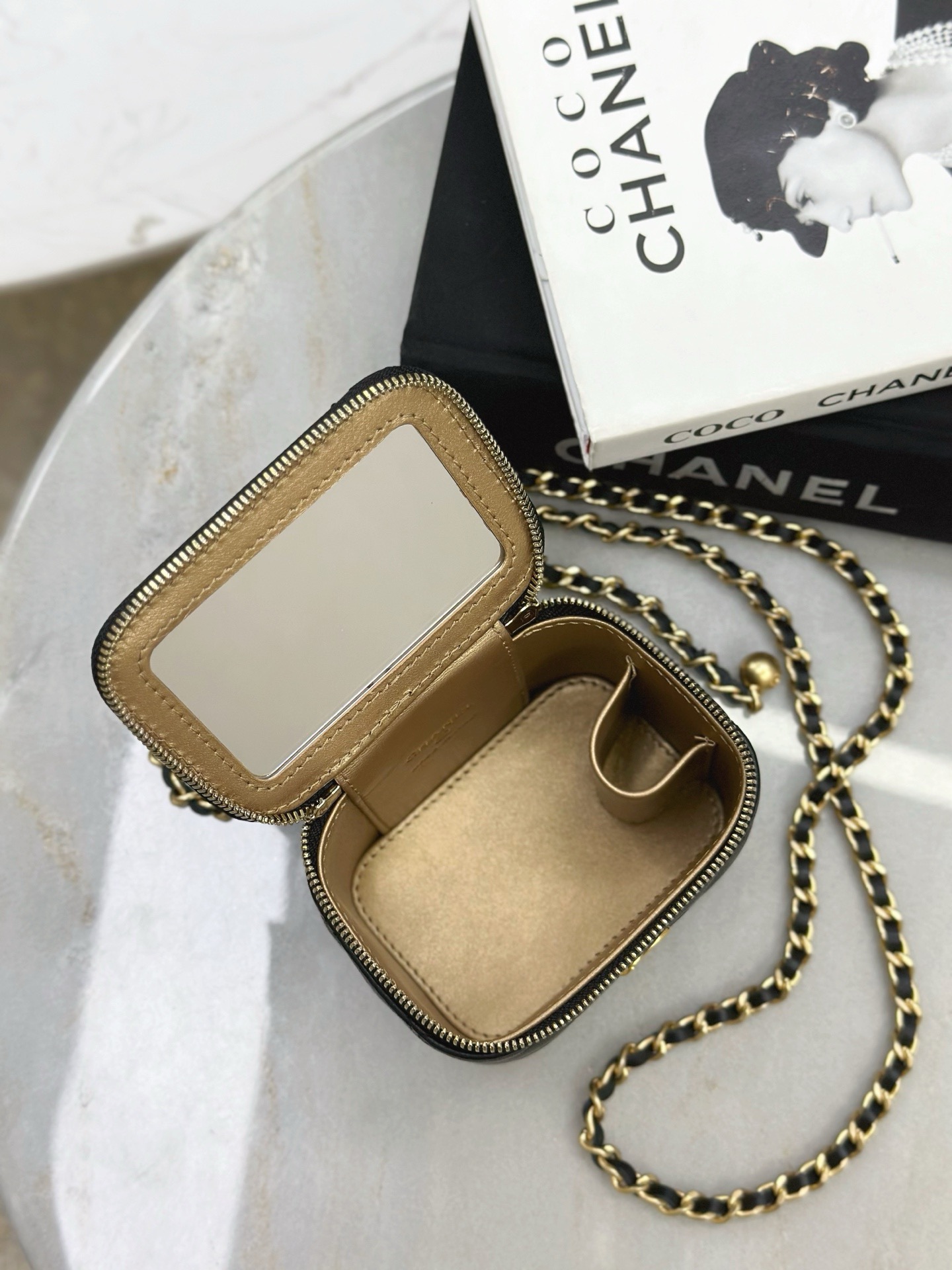 CHANEL 24K Lambskin MINI Vanity Bag - image 7