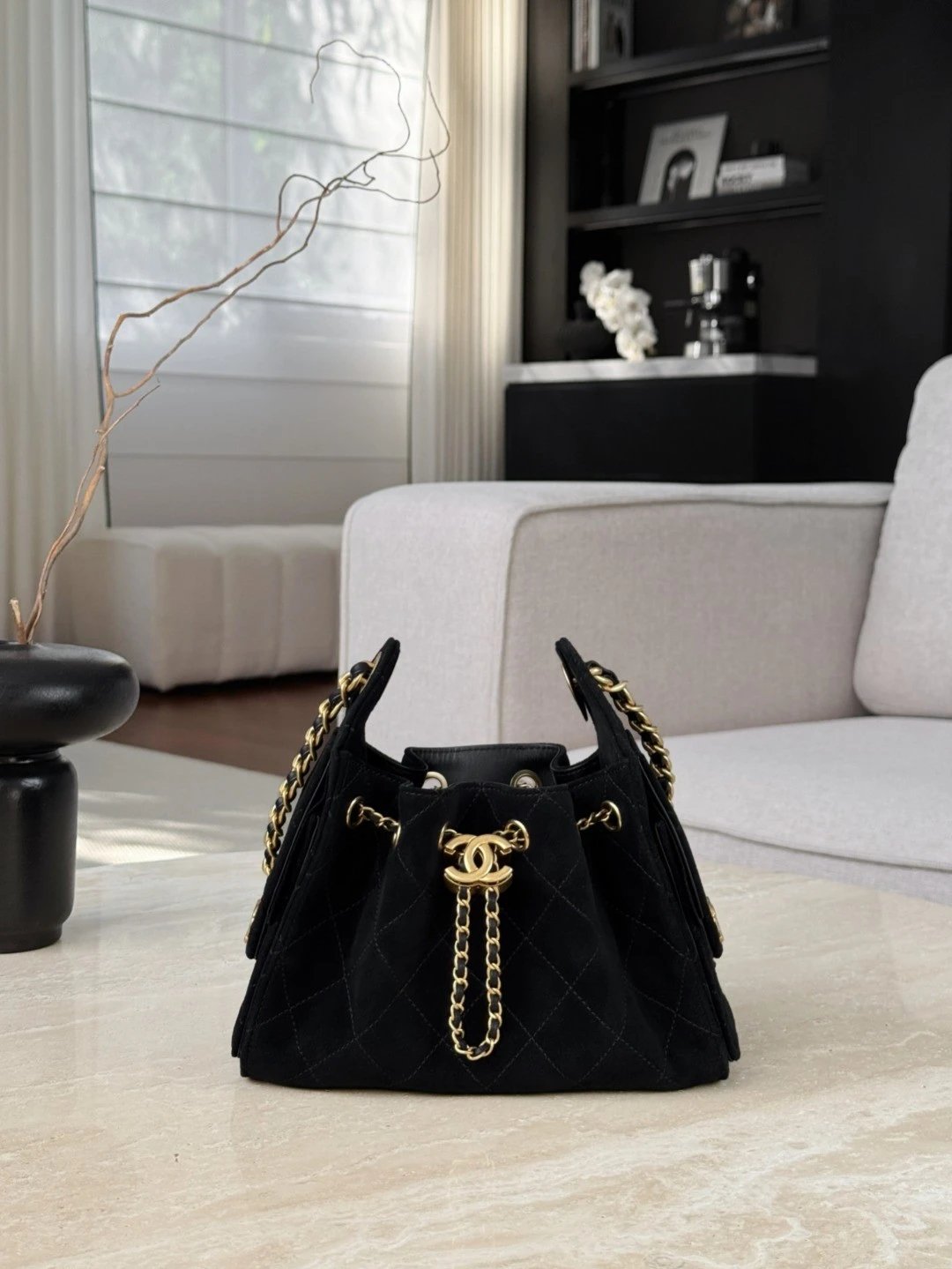 CHANEL 25 Handbag Suede in black - image 2