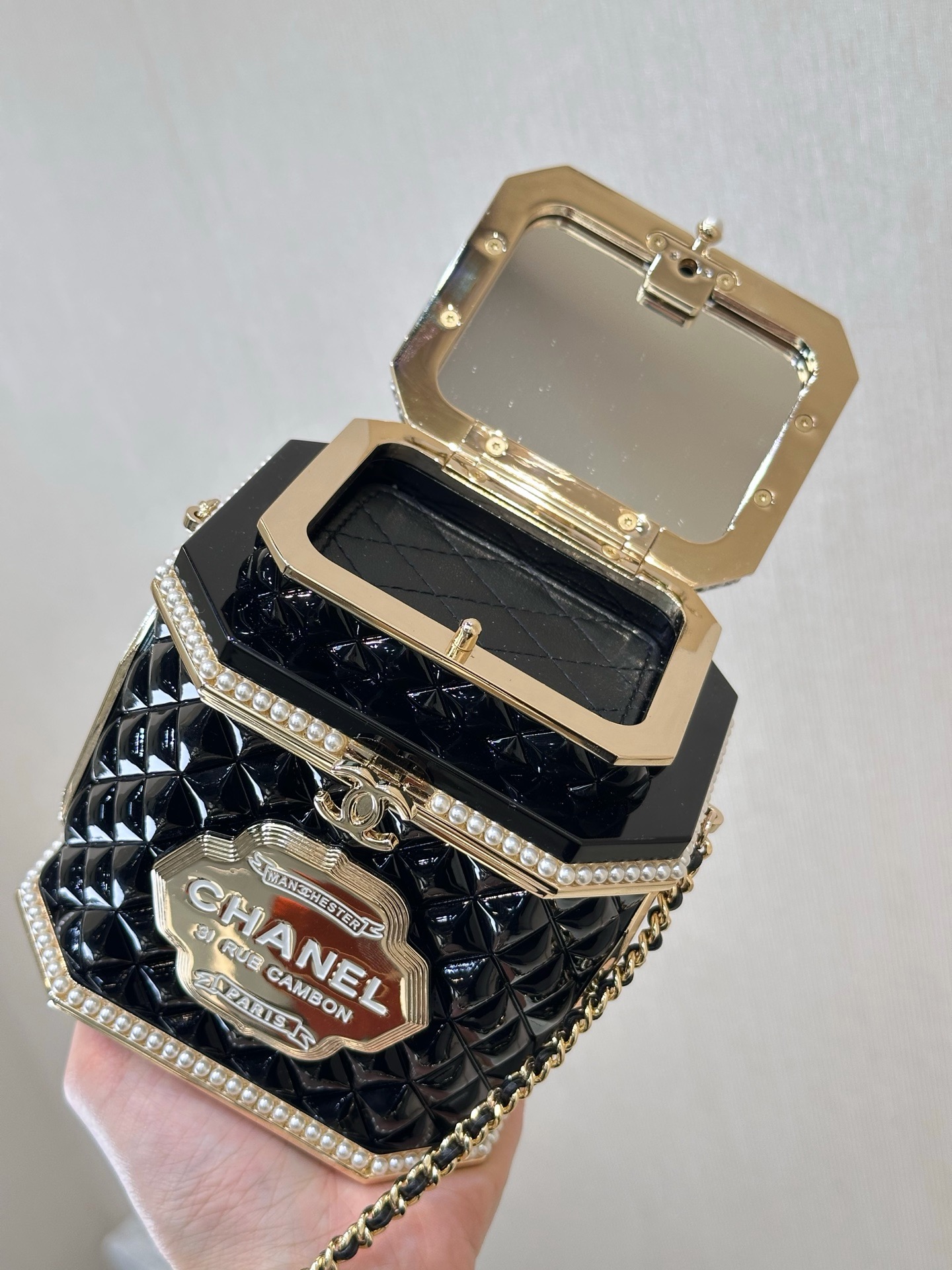 CHANEL Tea Caddy Minaudière - image 6