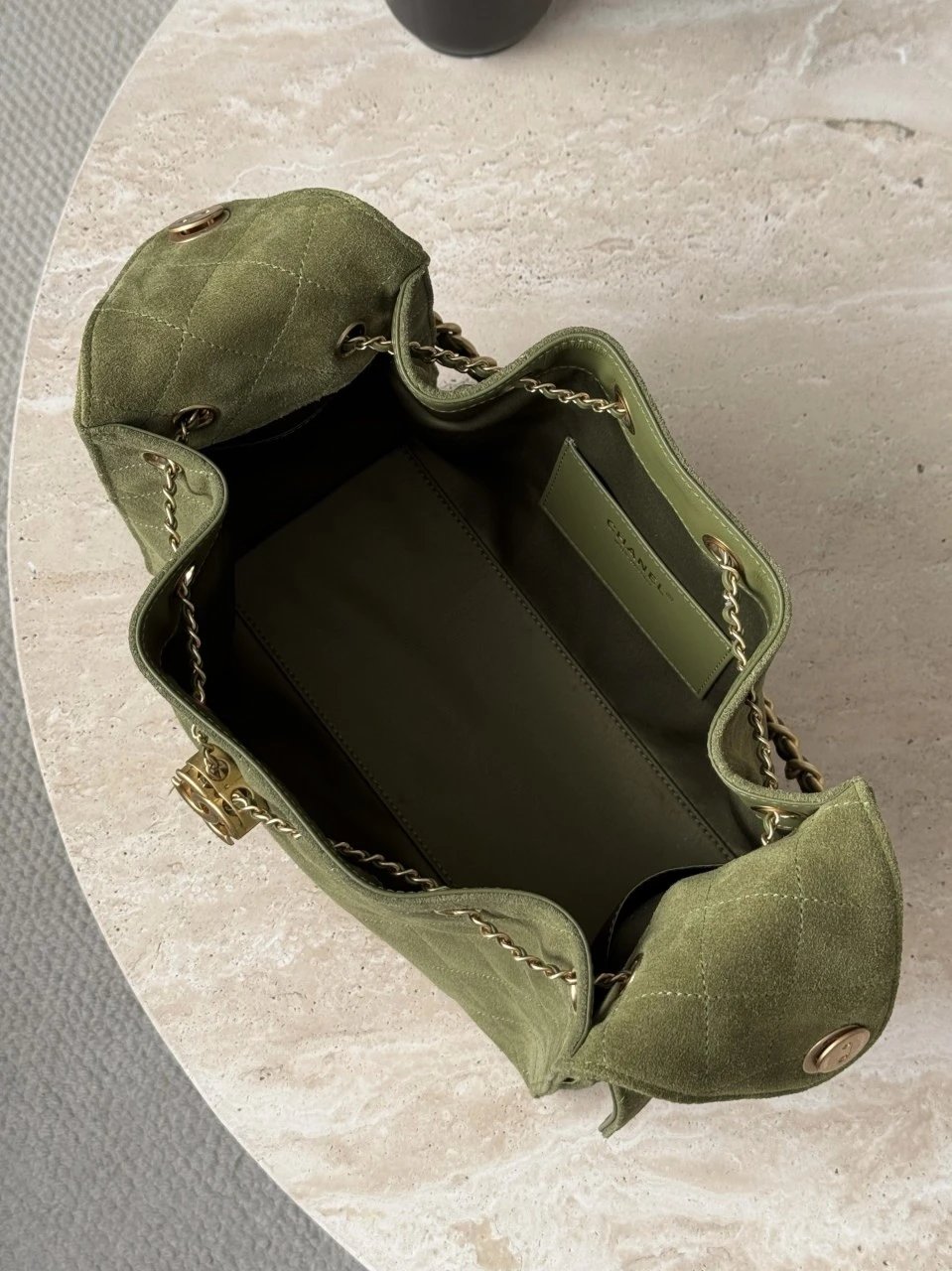 CHANEL 25 Hand Bag Suede-Grass Green - image 6
