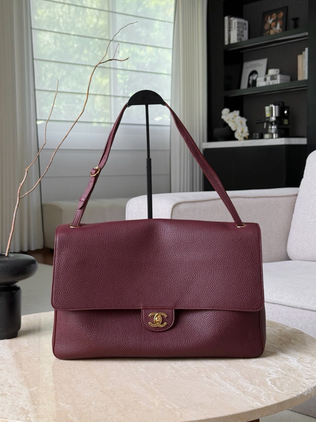 CHANEL Maxi Flap Bag Grained Calfskin In Burgundy - image 7