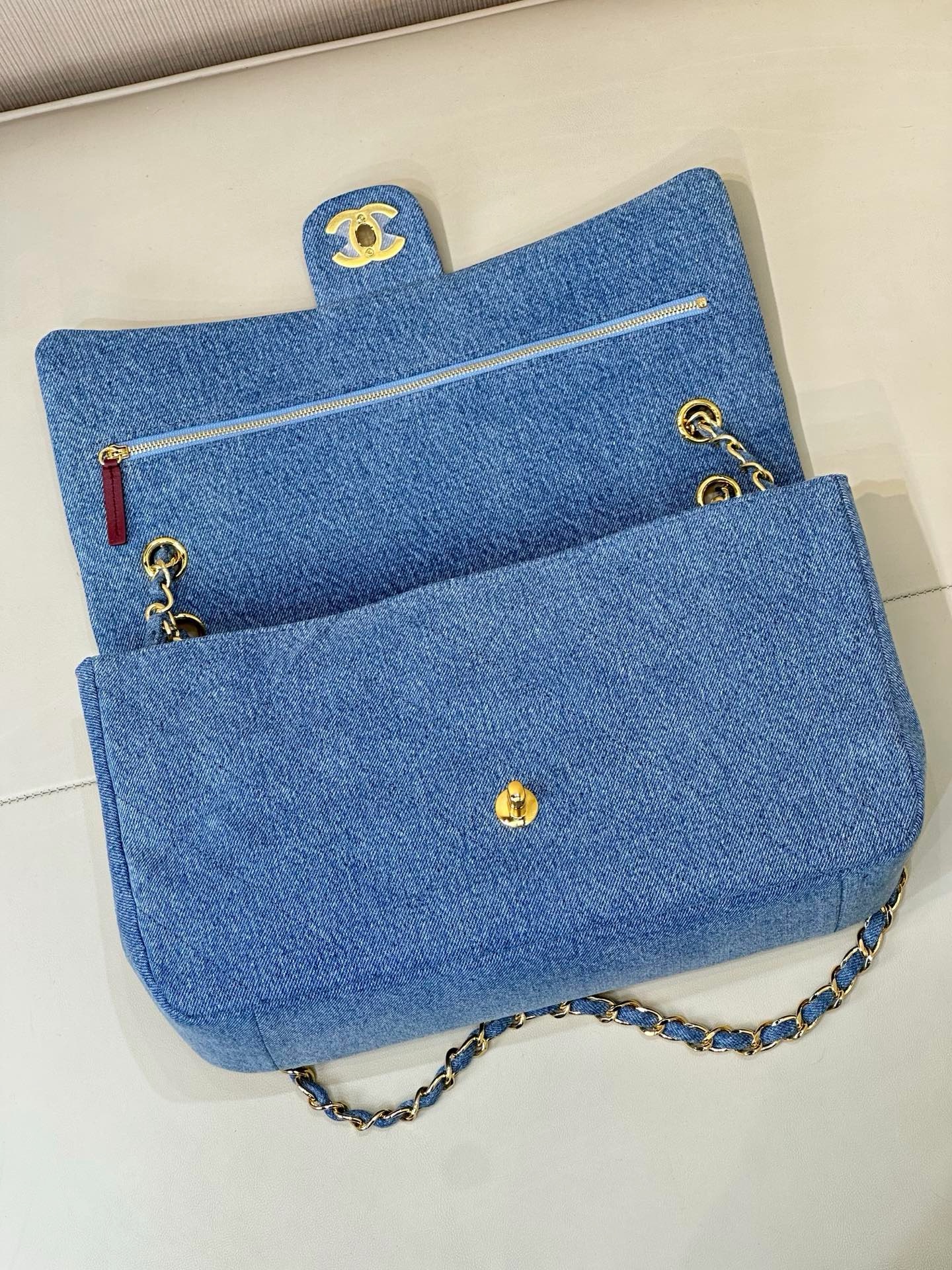 CHANEL Maxi Flap Bag Denim Blue - image 6