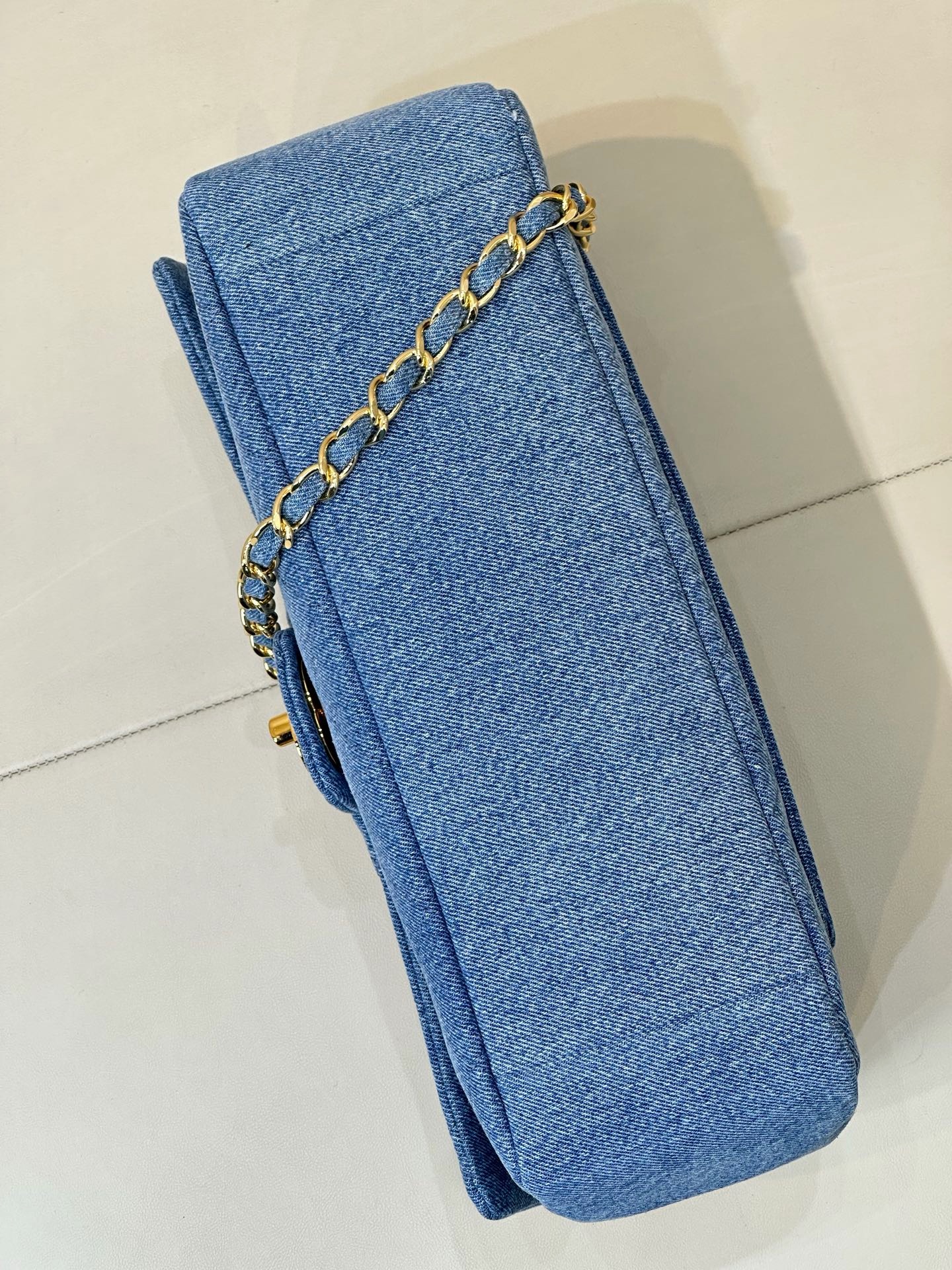 CHANEL Maxi Flap Bag Denim Blue - image 5