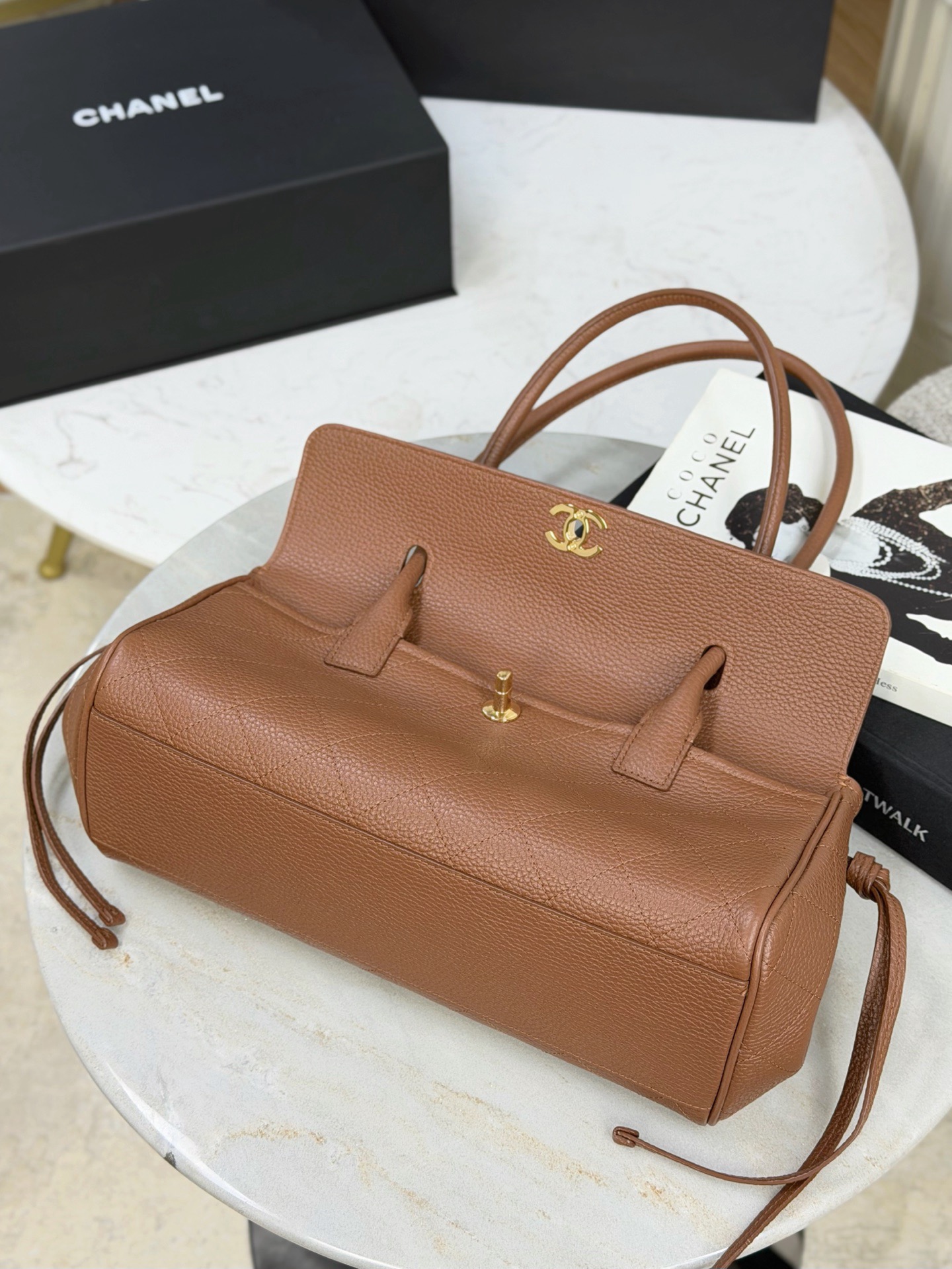 CHANEL Small Shopping Bag Grained Calfskin - image 6