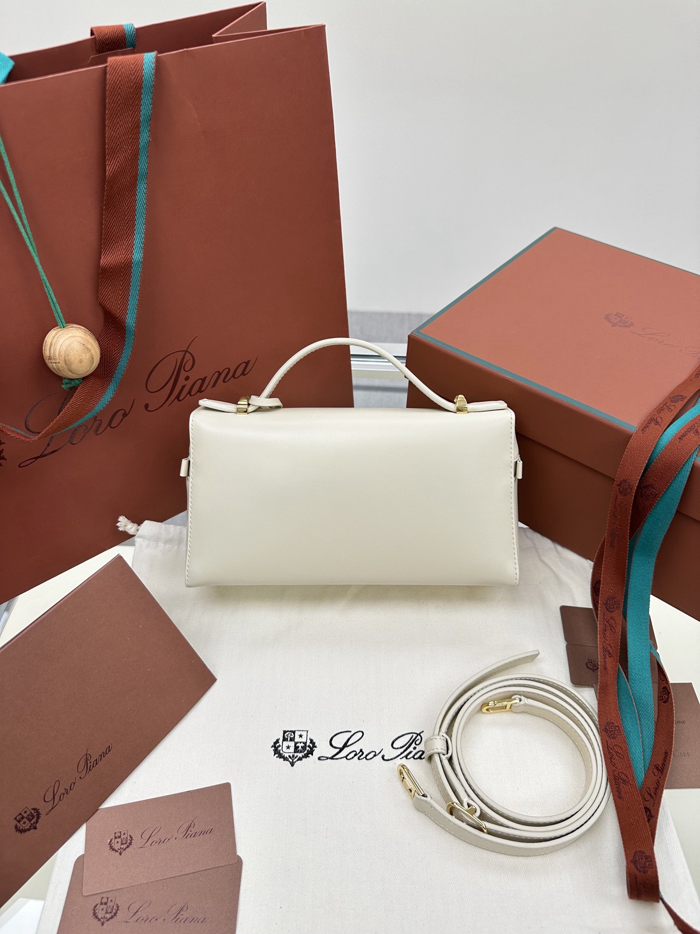 LP Extra Bag L23 Calfskin - image 2