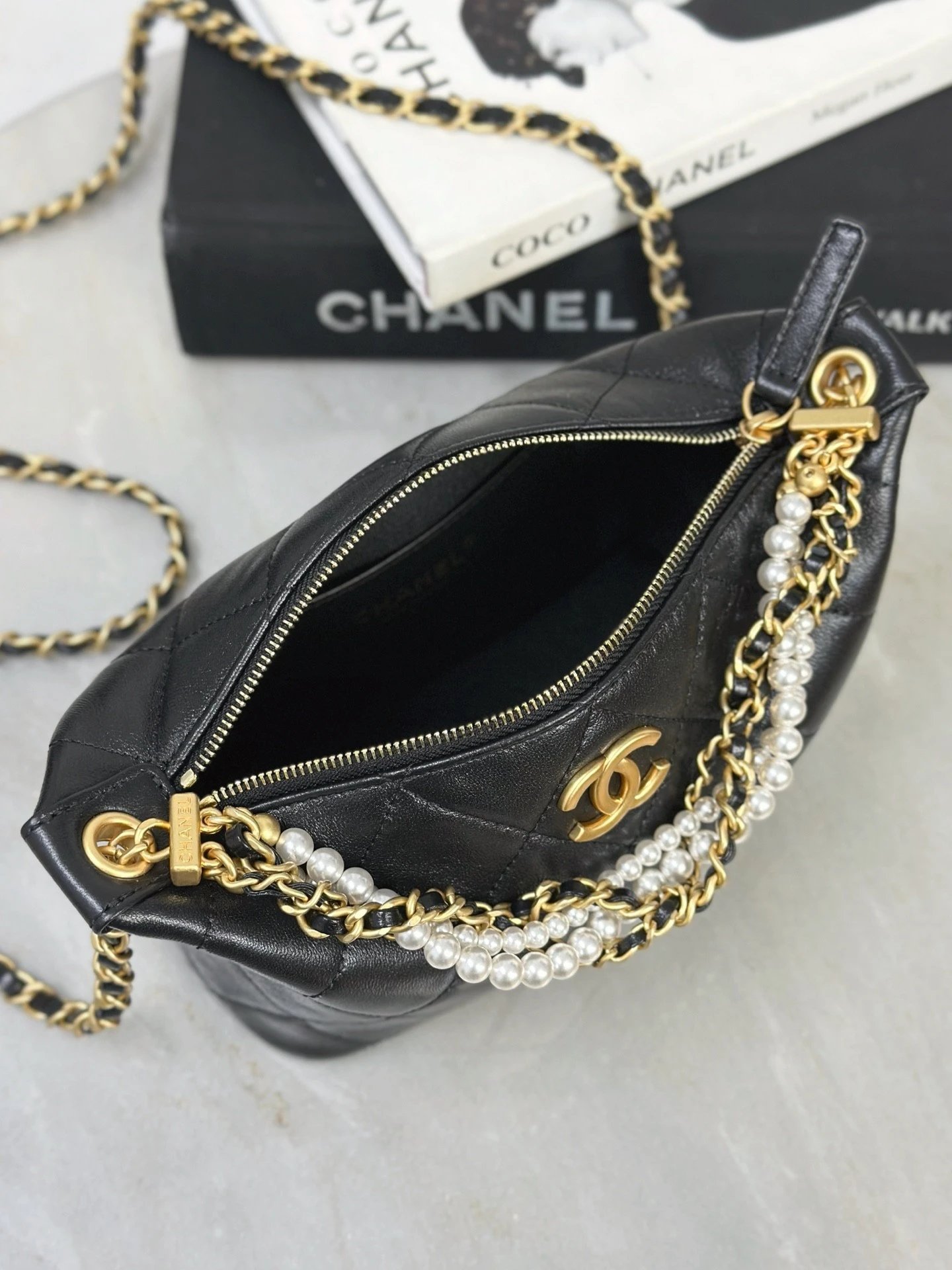 CHANEL 26C Peral shiny lambskin - image 7