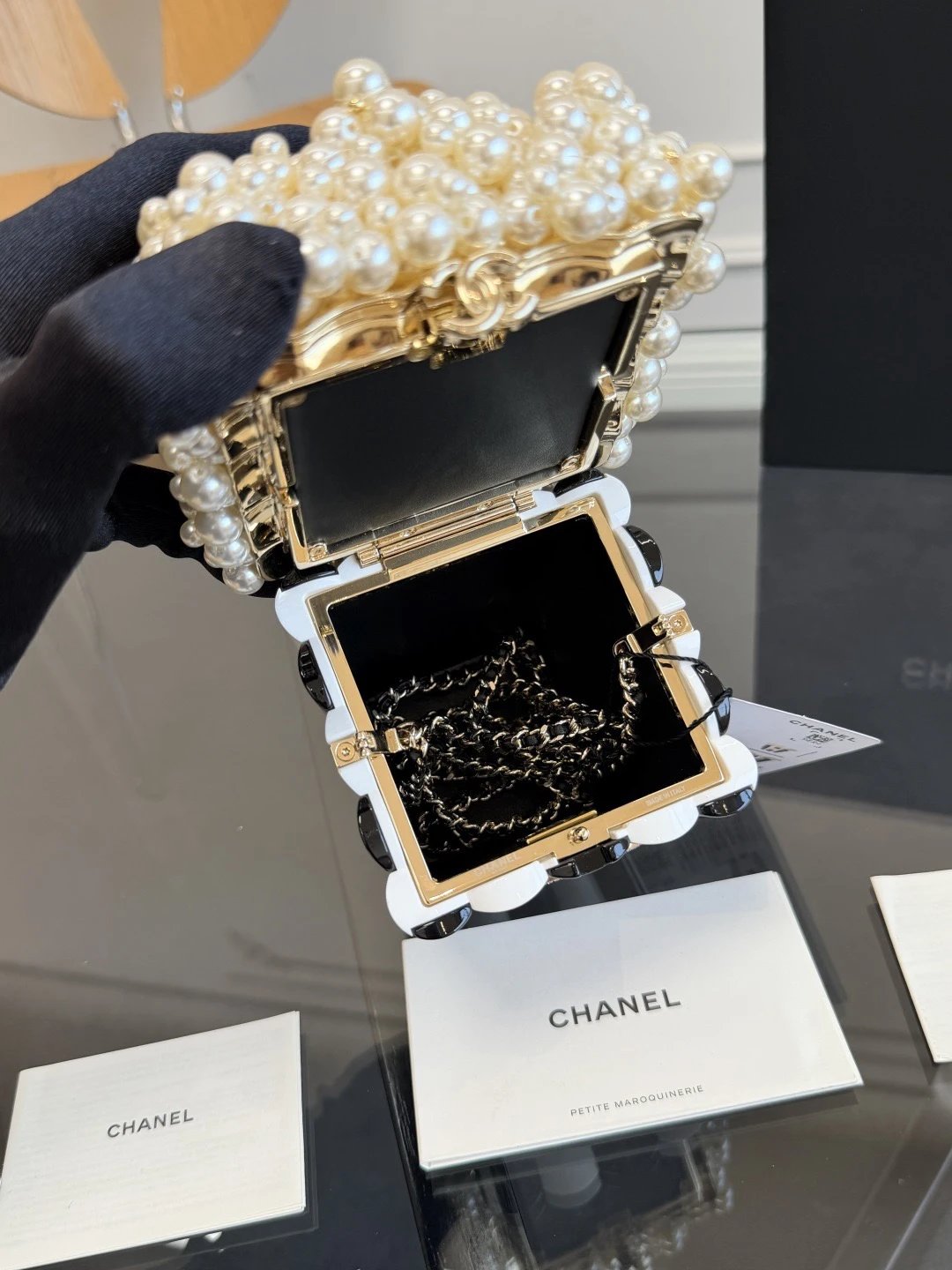 CHANEL POPCORN MINAUDIERE - image 8