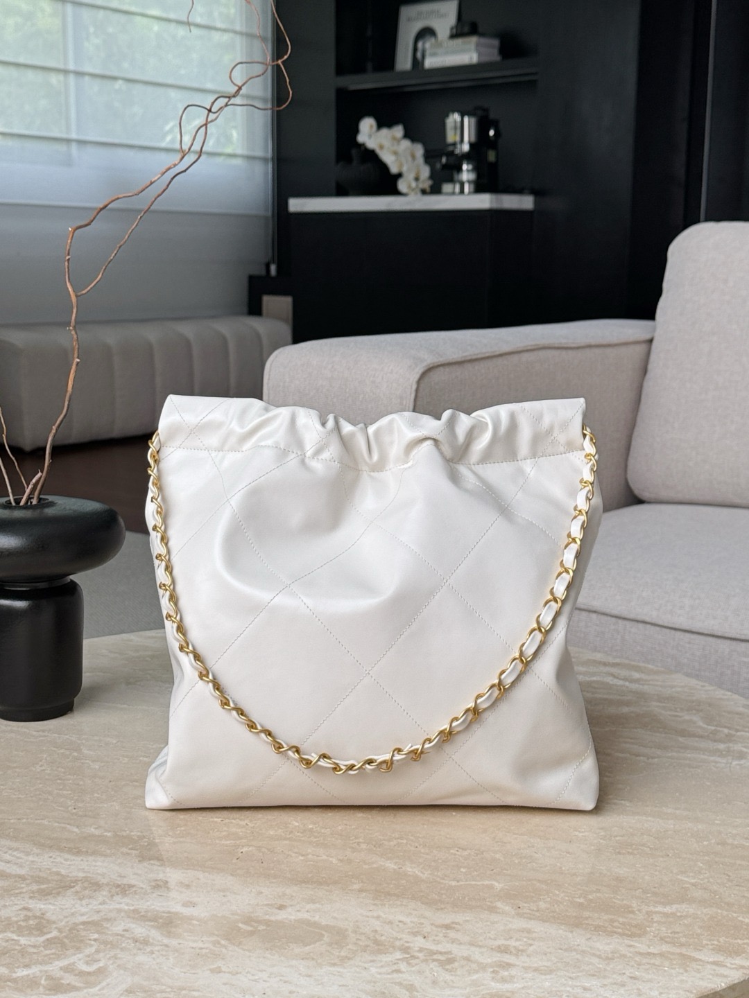 CHANEL Shiny Calfskin Quilted 22bag White - image 3