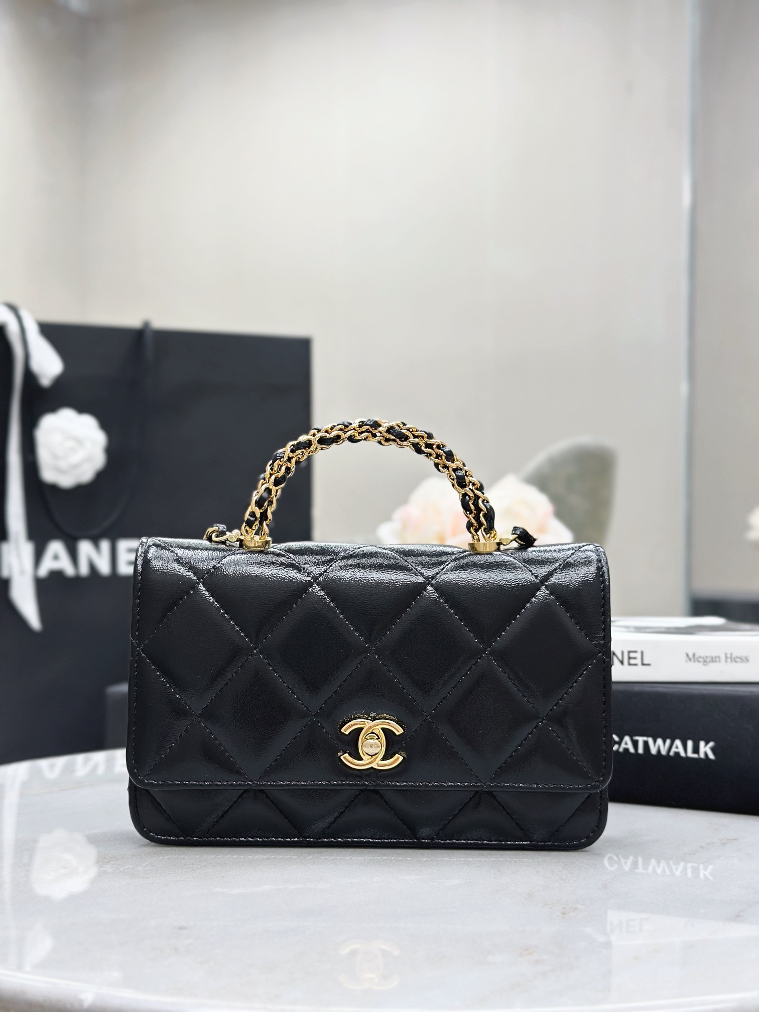 CHANEL Wallet On Chain Shiny Lambskin - image 2