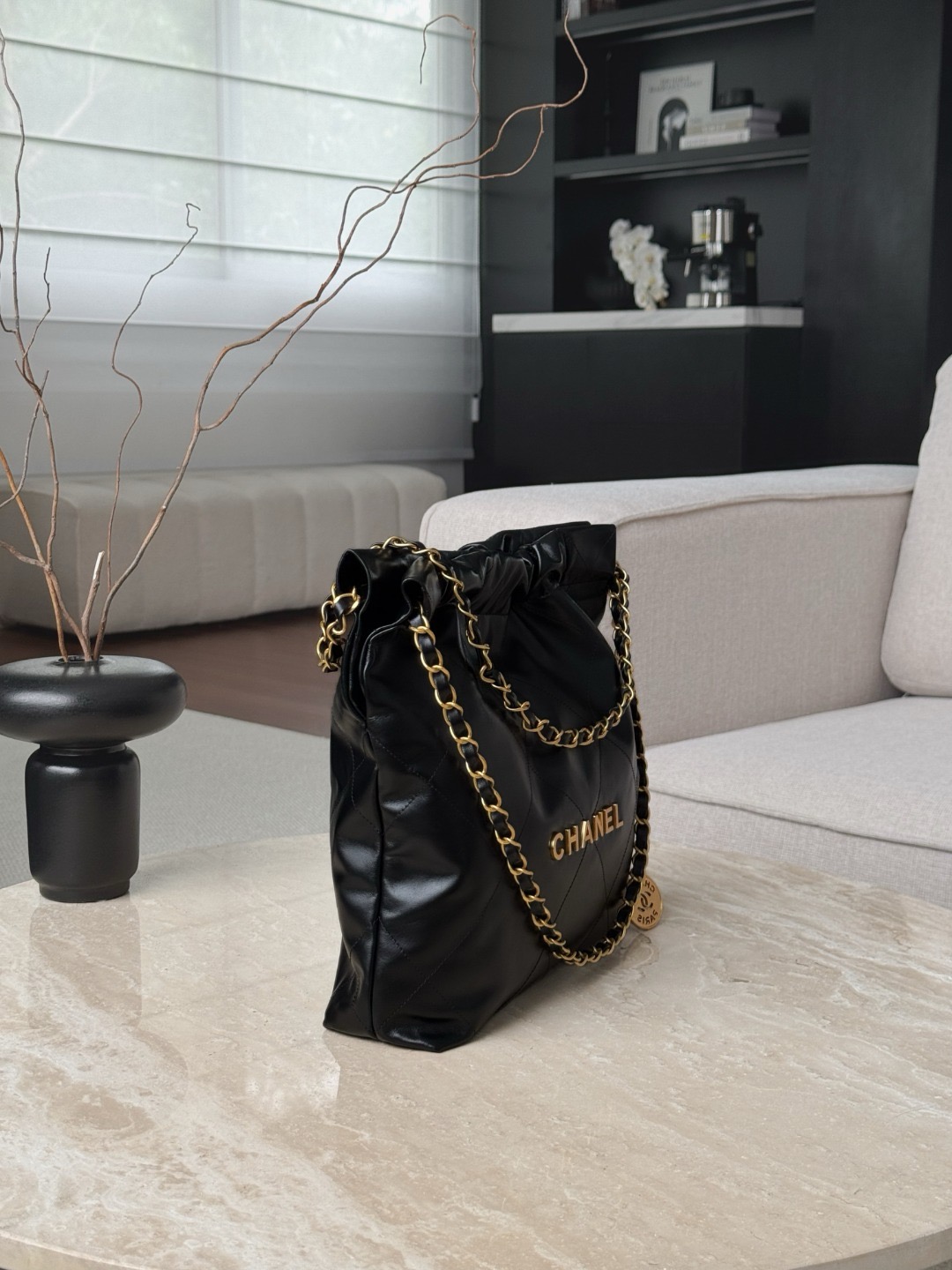 CHANEL Shiny Calfskin Quilted 22bag Black - image 4