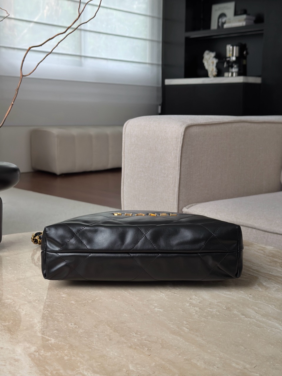 CHANEL Shiny Calfskin Quilted 22bag Black - image 5