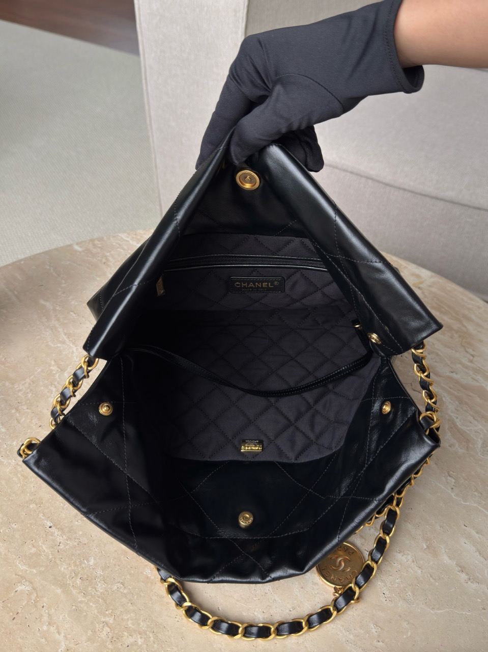 CHANEL Shiny Calfskin Quilted 22bag Black - image 7