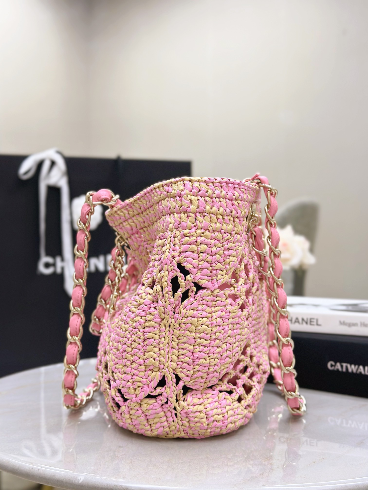 CHANEL 24A Cocobeach Collection Raffia Small Tote Bag - image 4