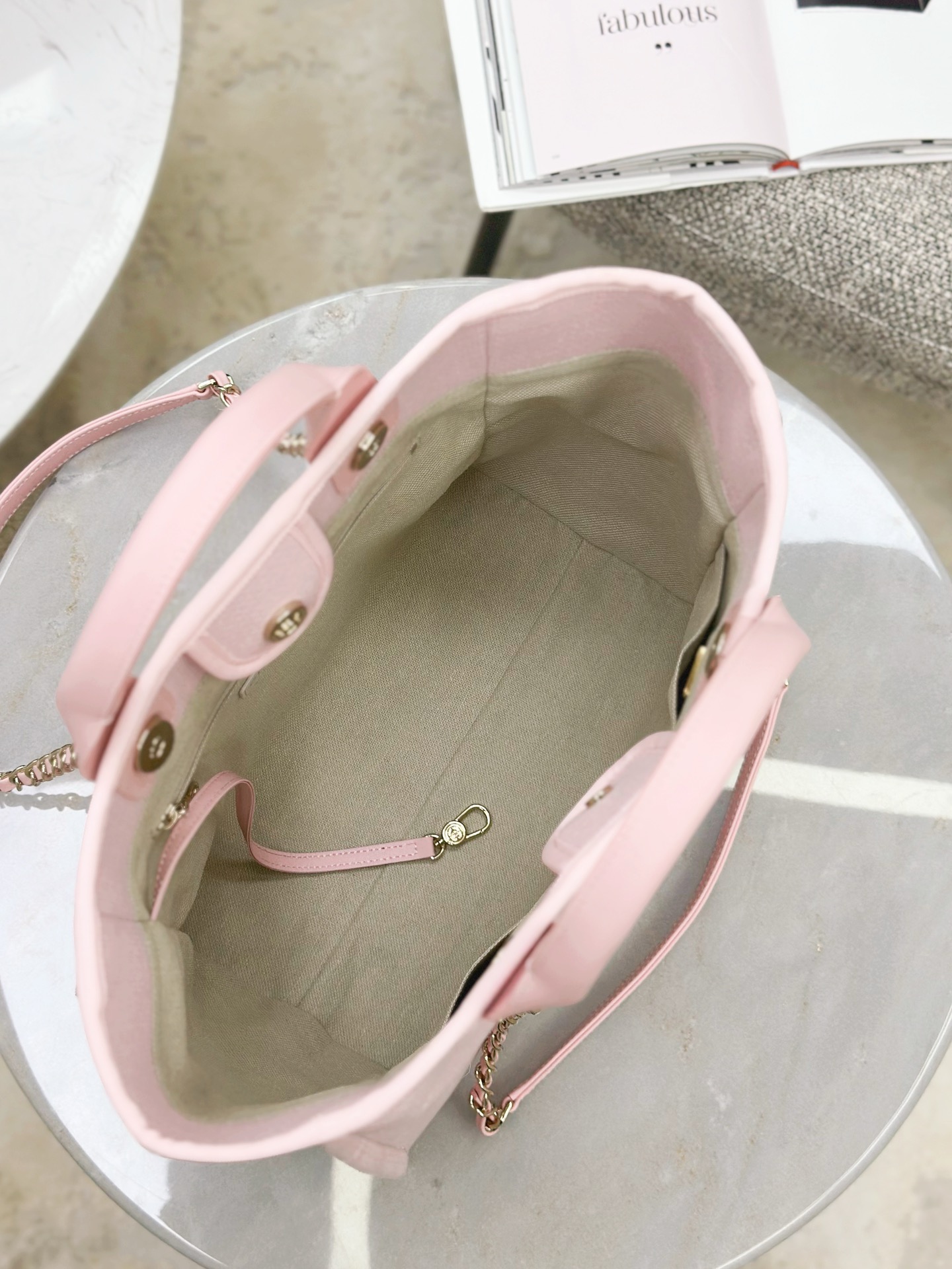 CHANEL Small Deauville Shopping Tote Light Pink Canvas - image 9