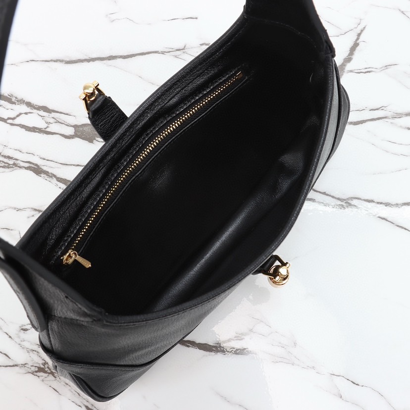 GUCCI Jackie Slim medium shoulder bag - image 6
