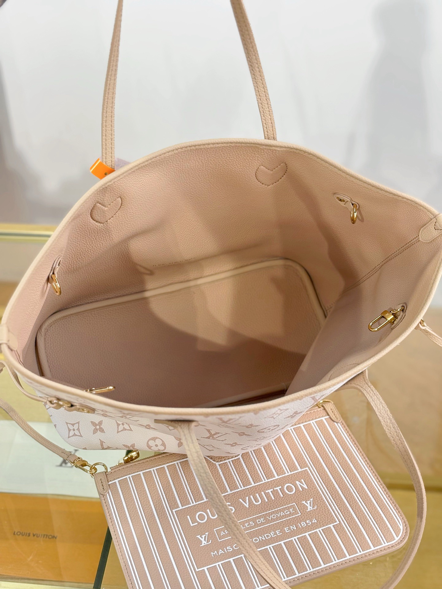 LV Neverfull MM M25665 - image 6