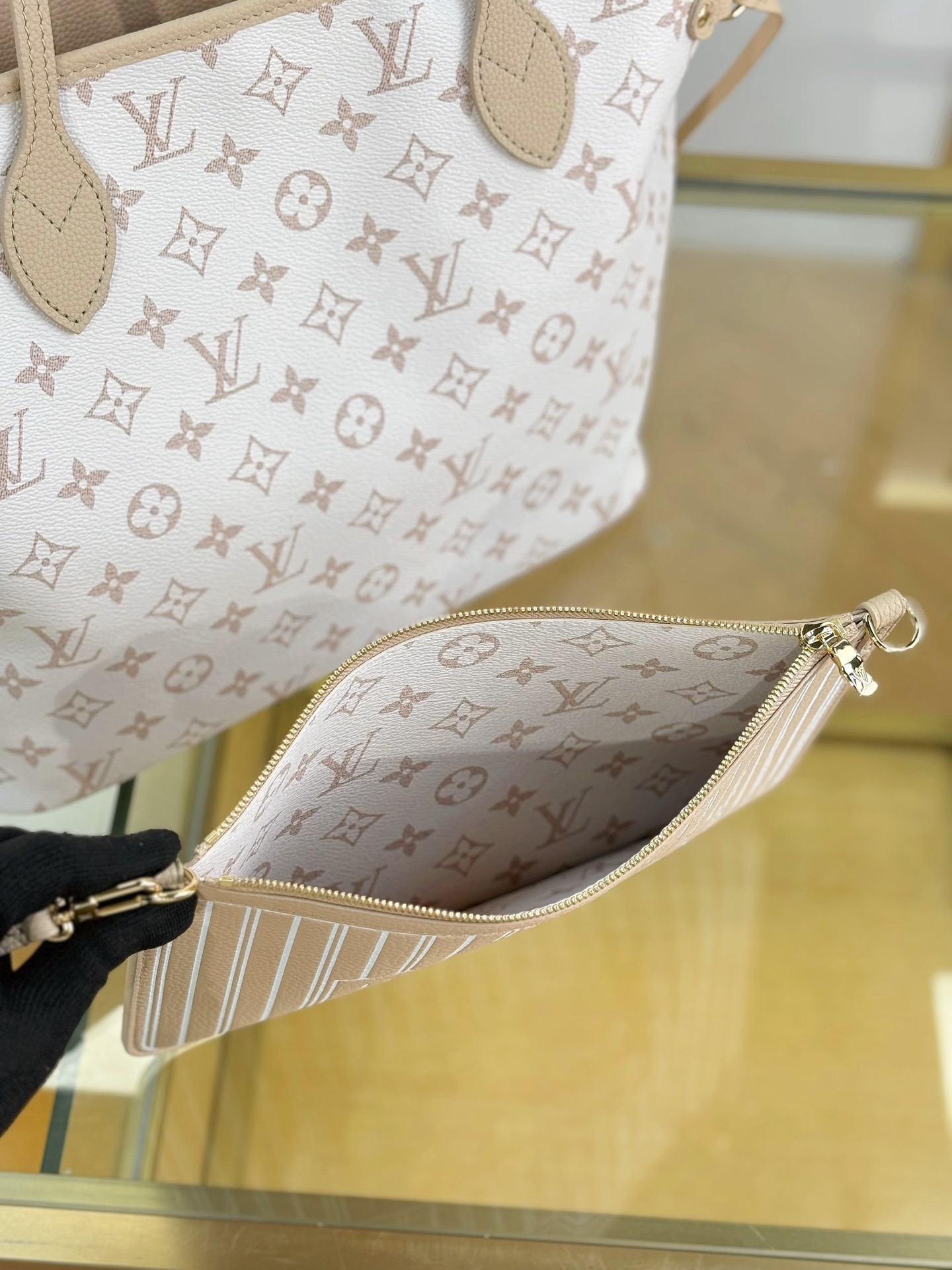 LV Neverfull MM M25665 - image 7