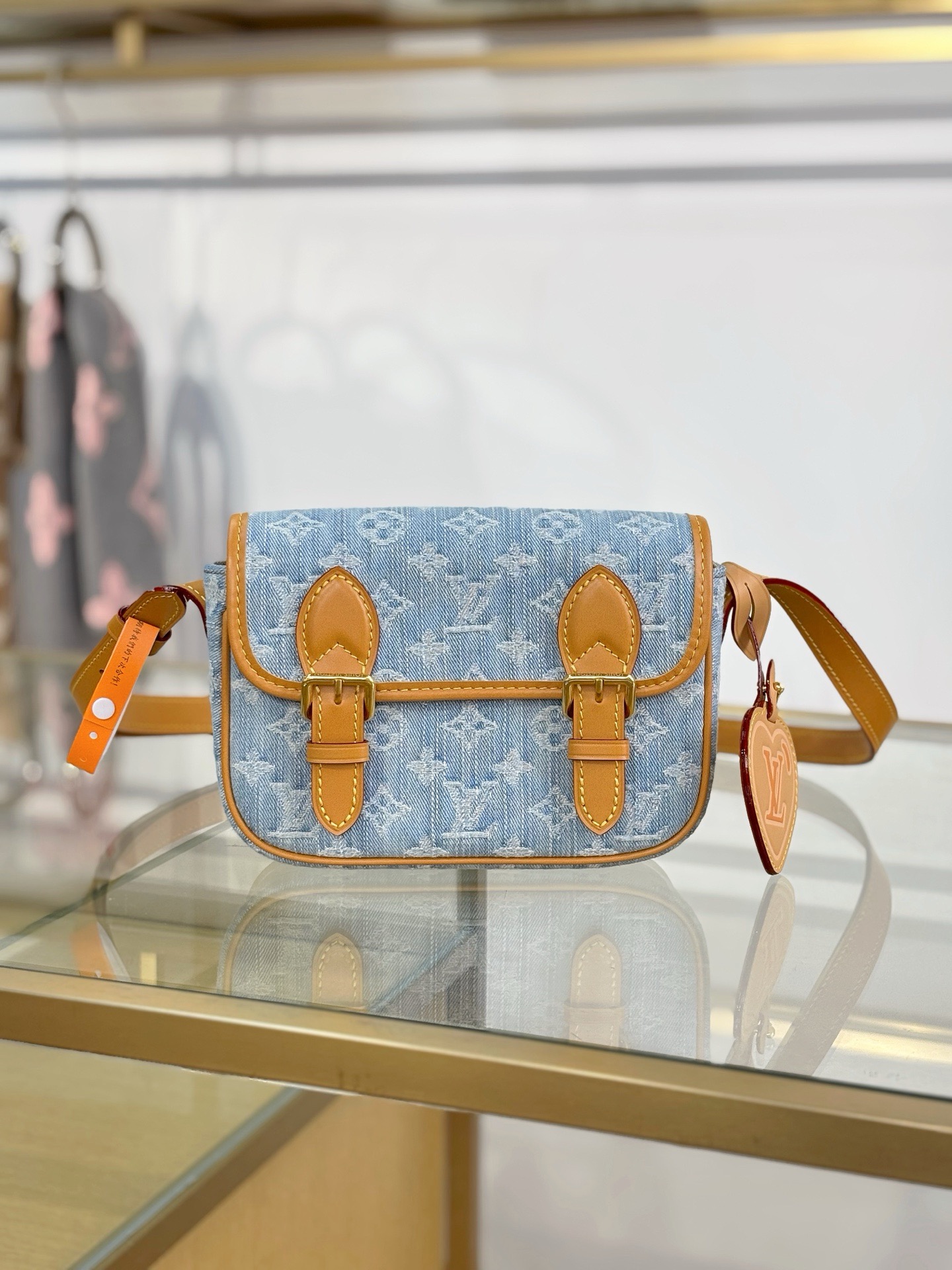 LV Satchel Wearable Wallet M2A647 - image 2
