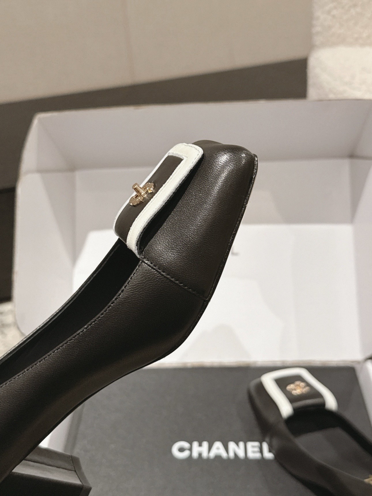 CHANEL Pumps Lambskin - image 8