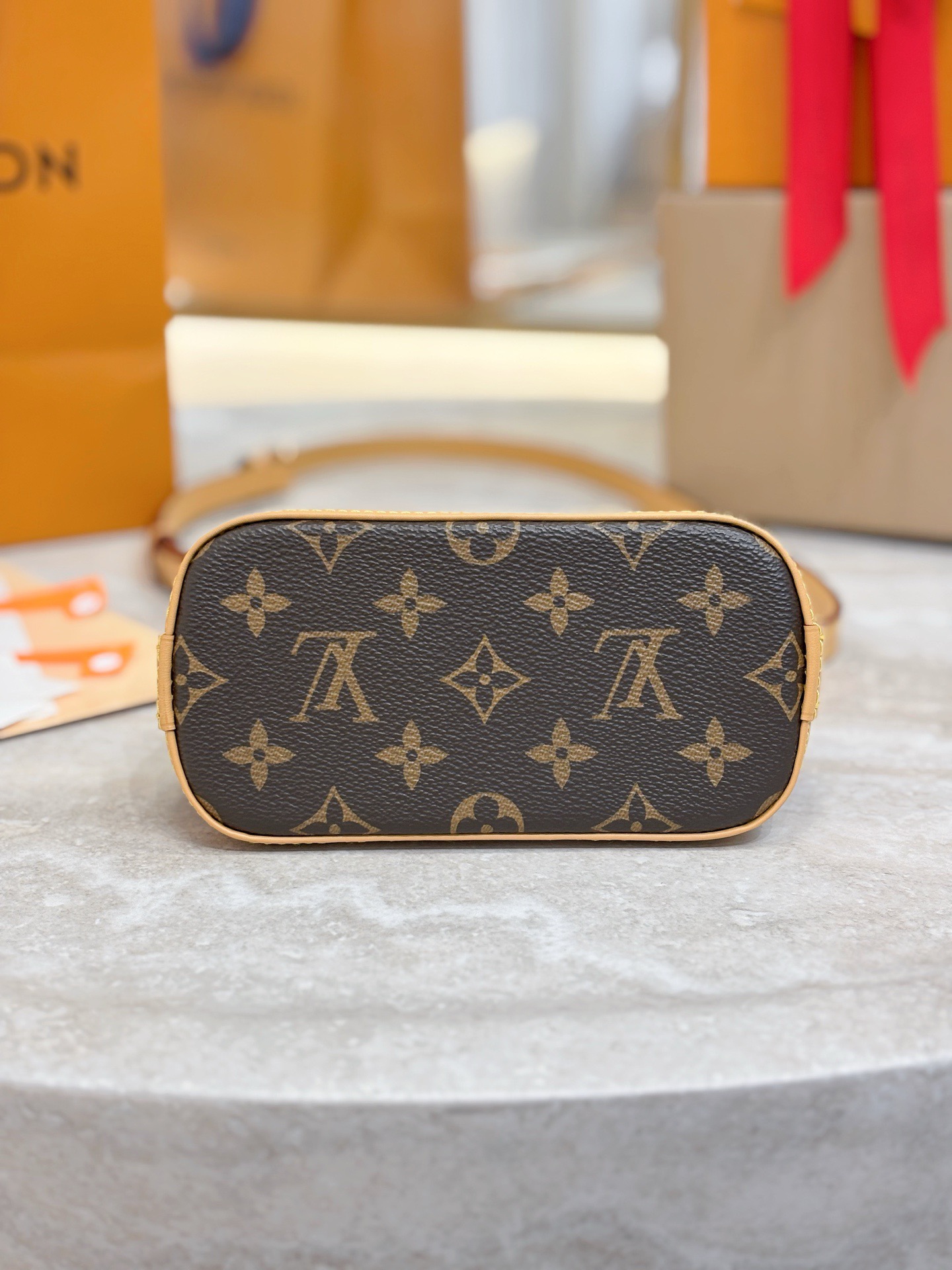LV Alma BB M82717 - image 4
