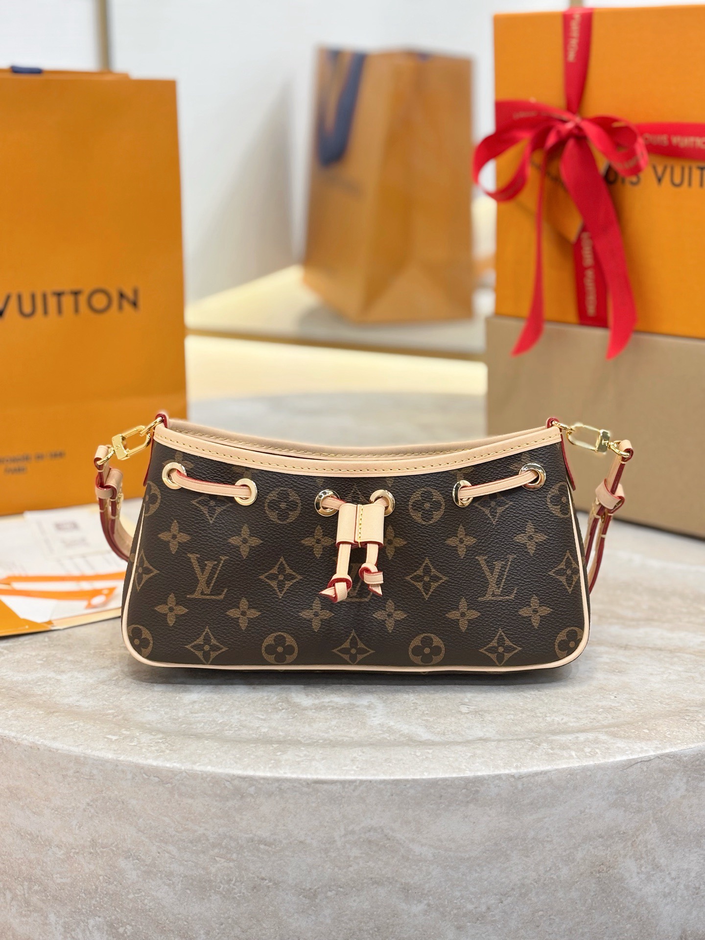 LV Nano Frivole M29537 - image 2
