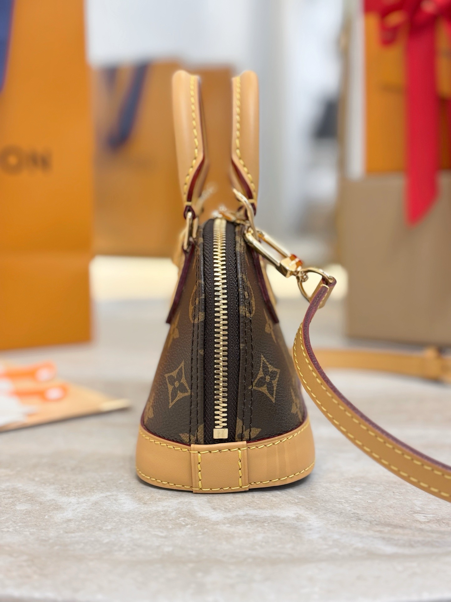 LV Alma BB M82717 - image 3