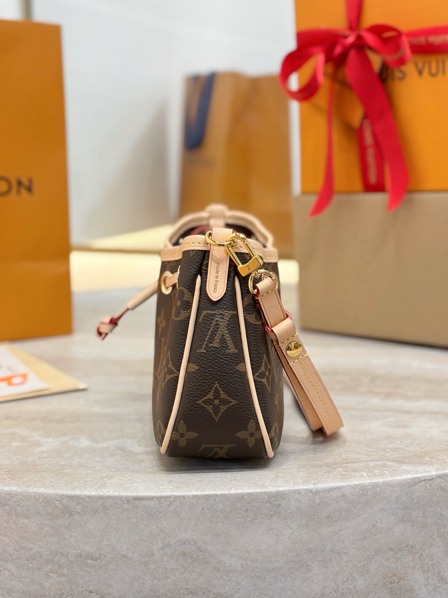 LV Nano Frivole M29537 - image 4