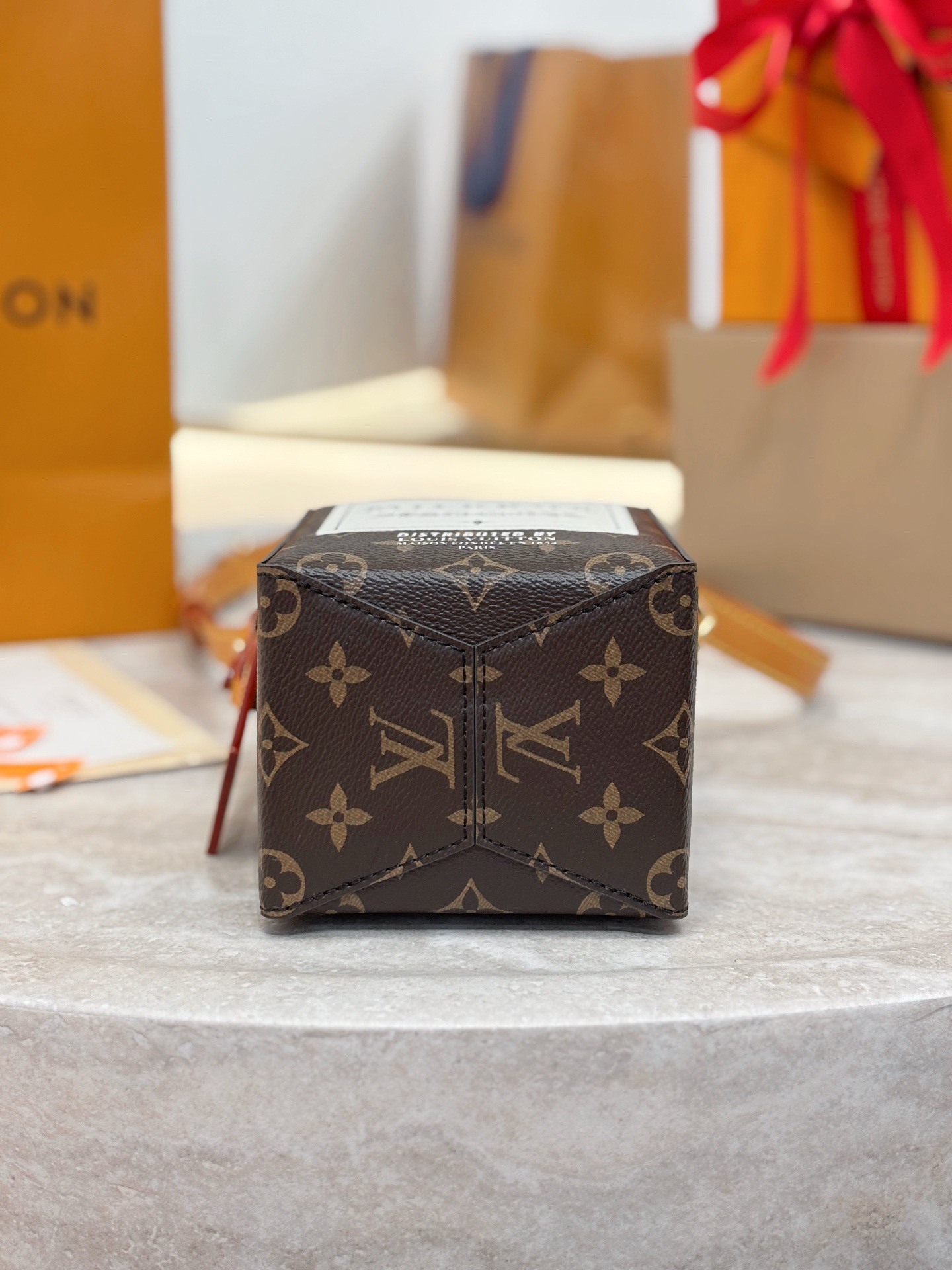 LV Milk M29326 - image 5