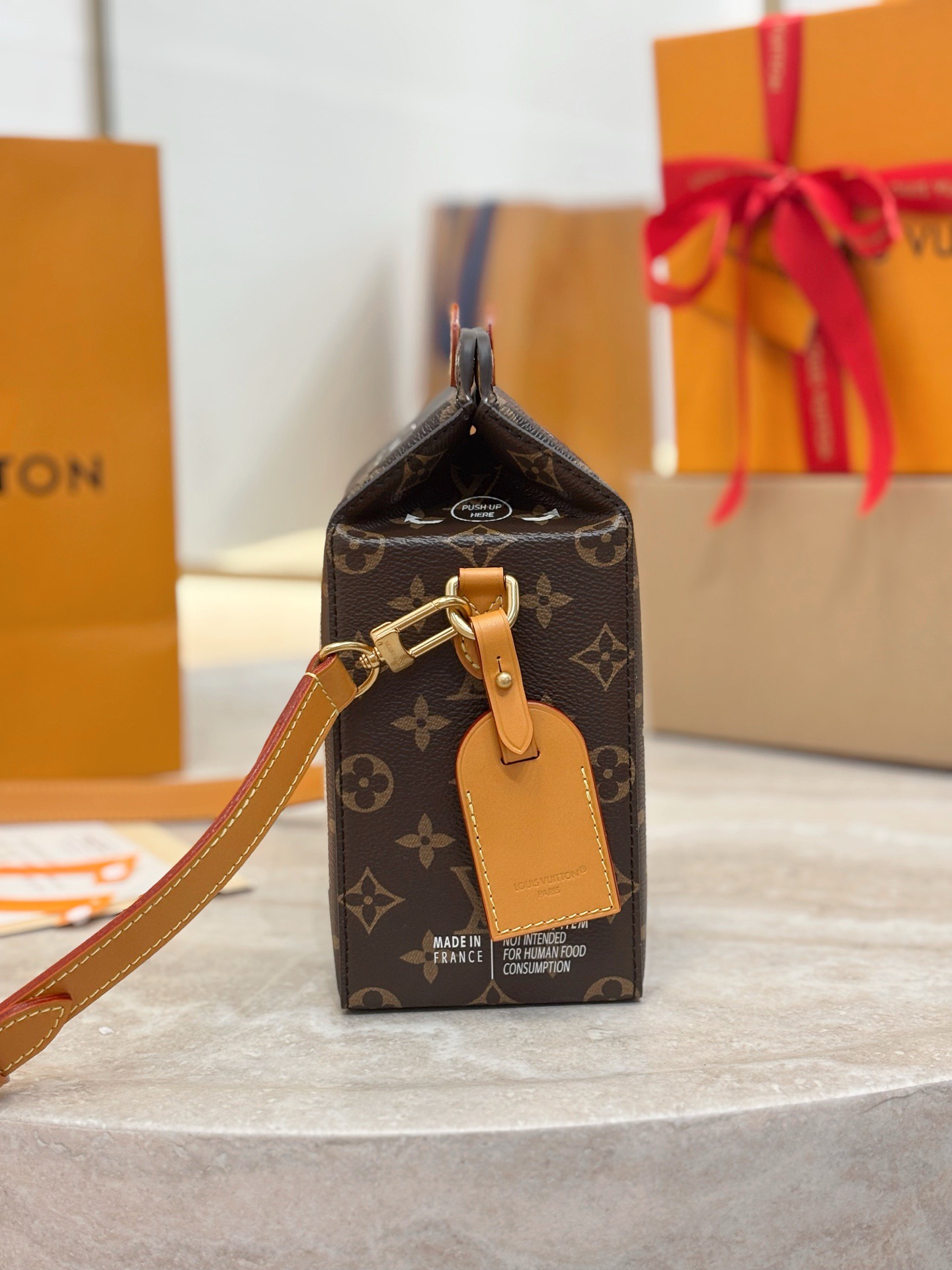 LV Milk M29326 - image 3