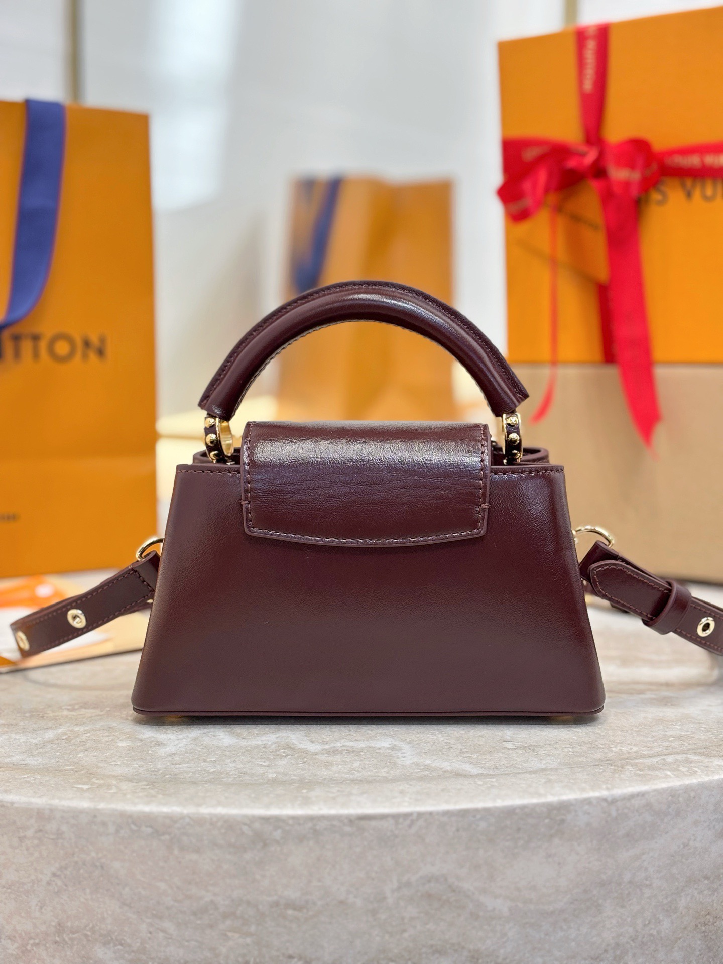 LV Capucines East-West Mini Grenat Red M25473 - image 3