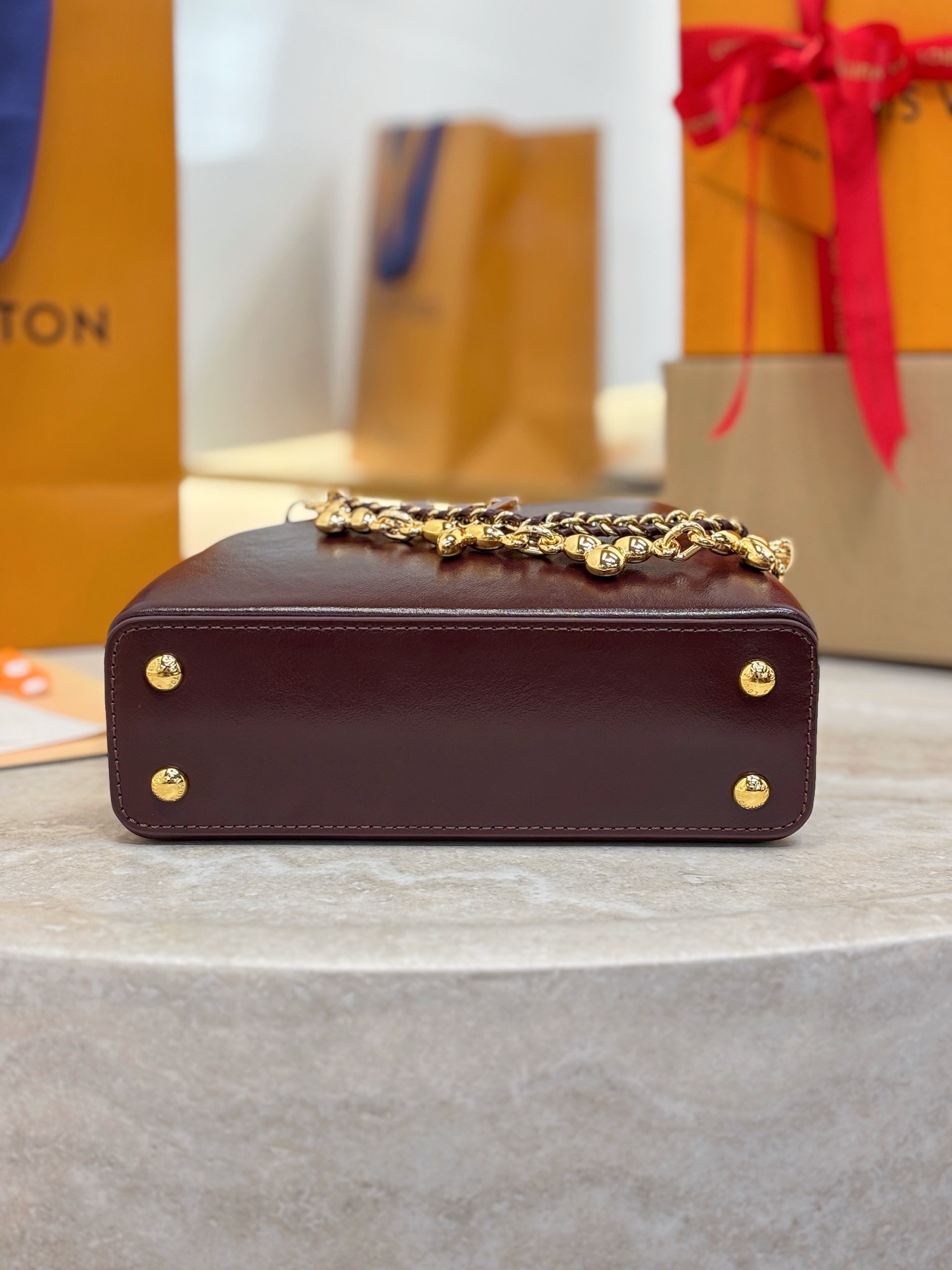 LV Capucines East-West Mini Grenat Red M25473 - image 5