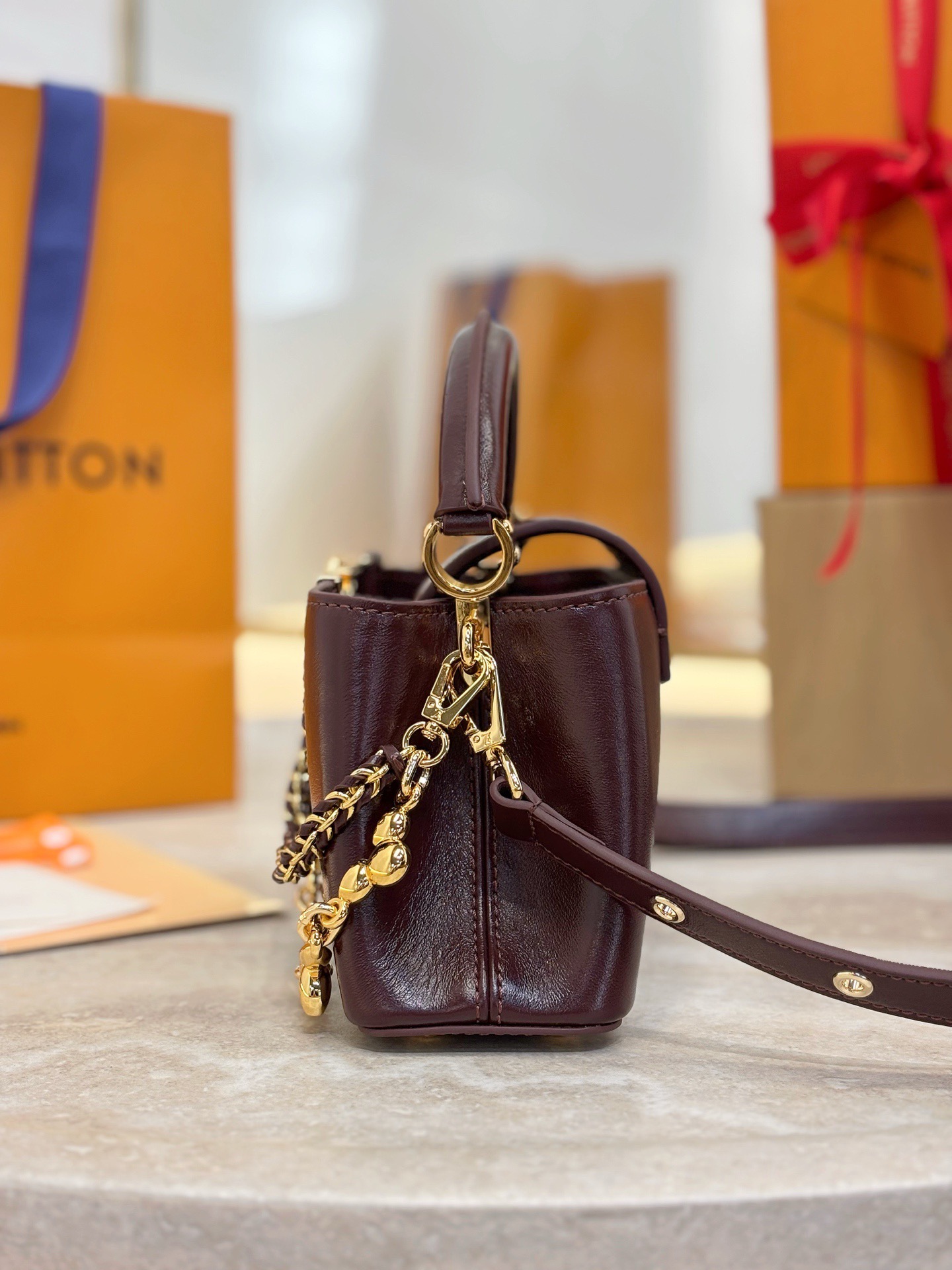 LV Capucines East-West Mini Grenat Red M25473 - image 4