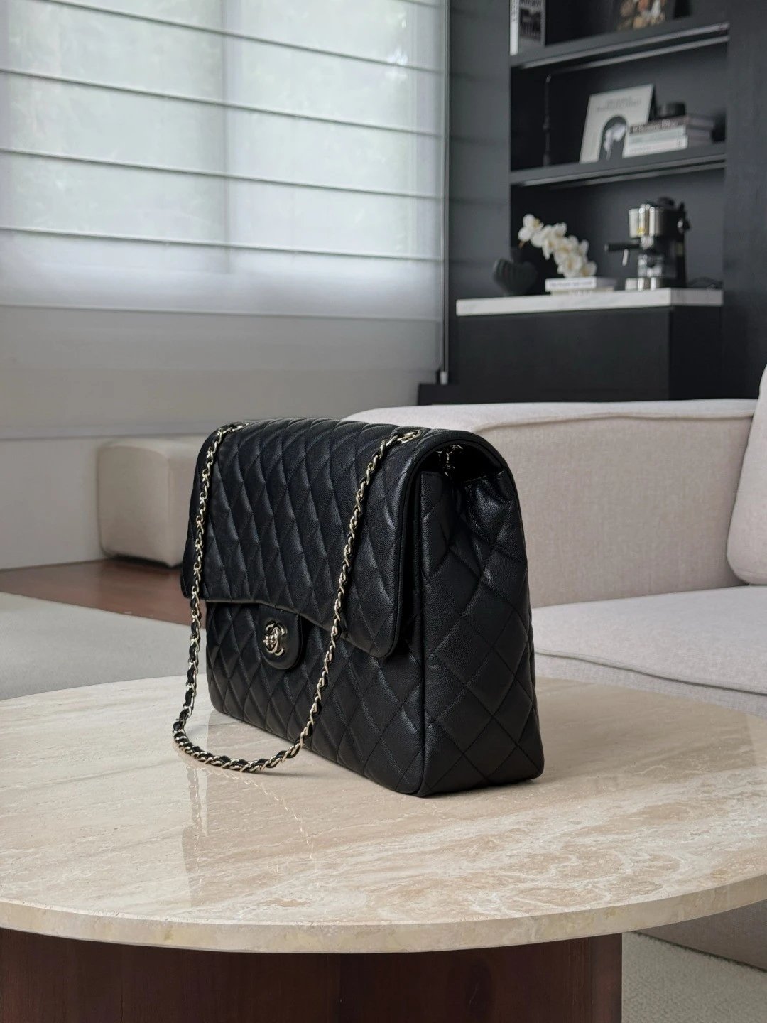 CHANEL CF MAXI Caviar Leather - image 4