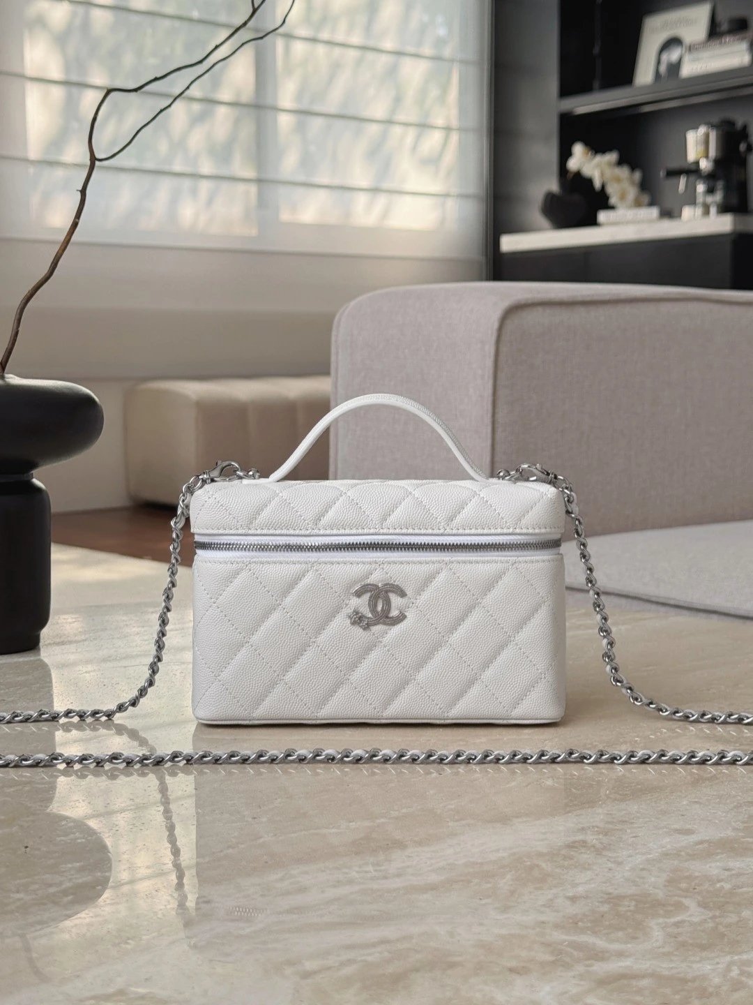 CHANEL Vanity with Chain Strass Star - image 2
