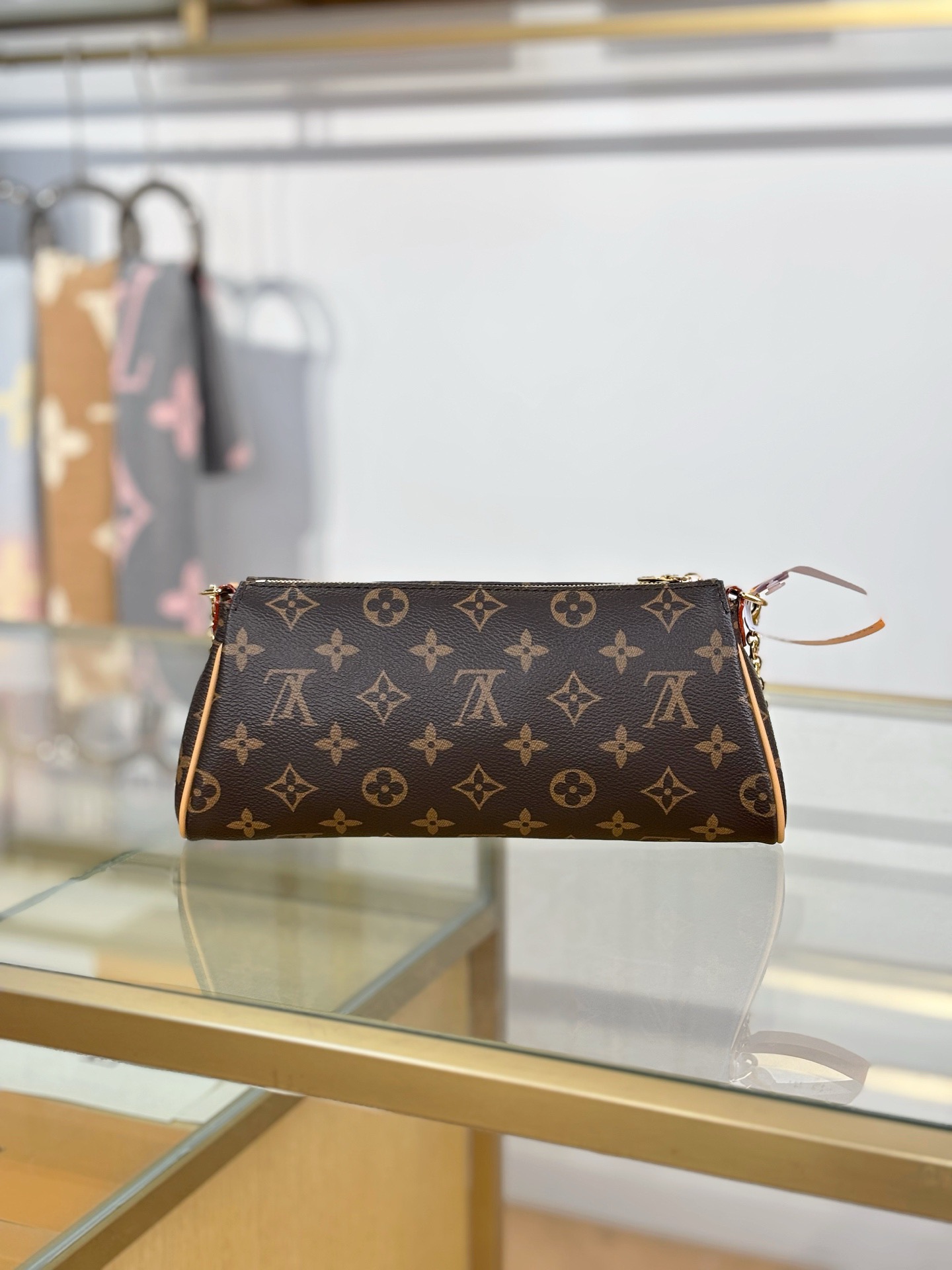 LV Pochette EVA M13567 - image 5