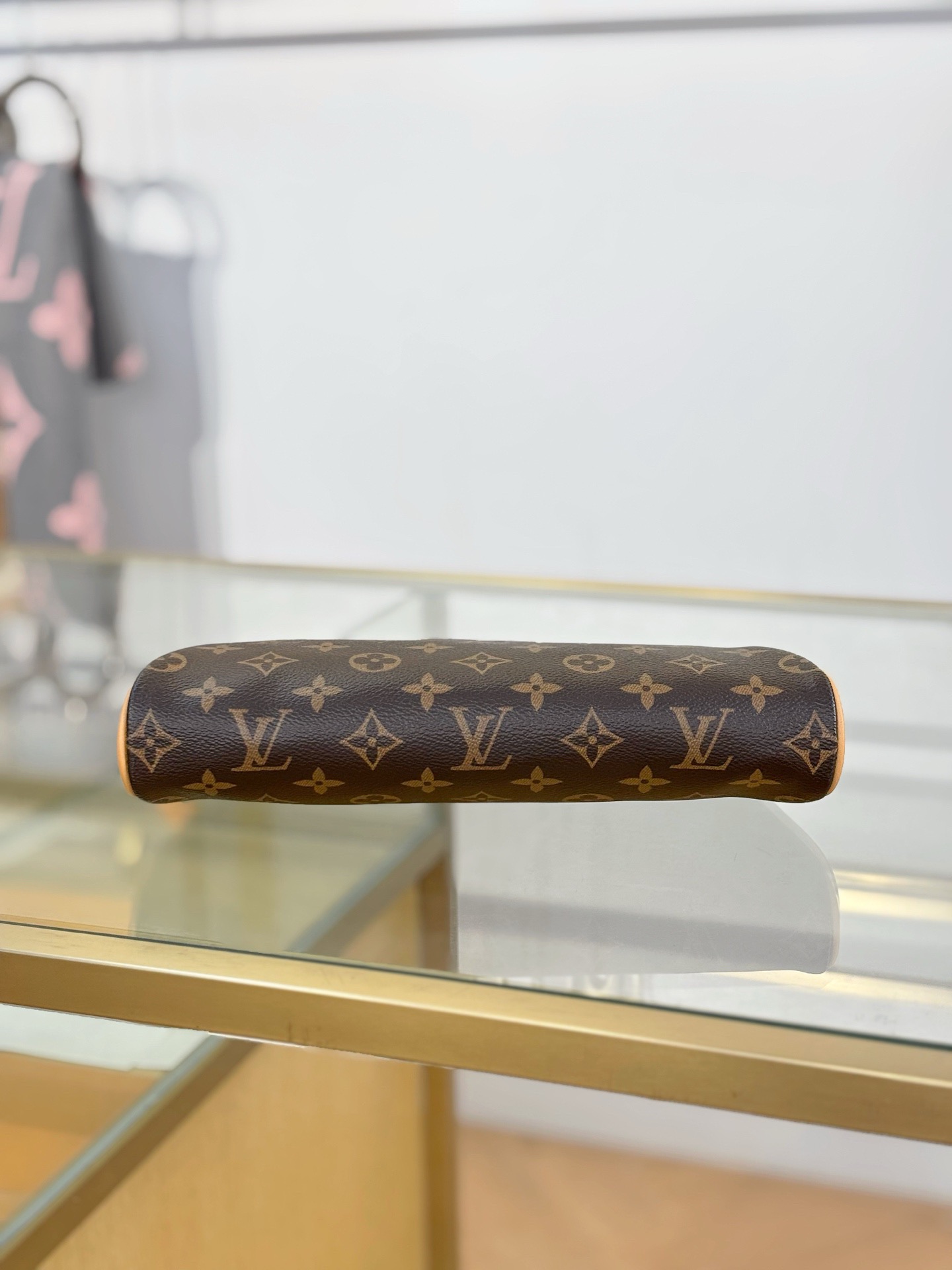LV Pochette EVA M13567 - image 6