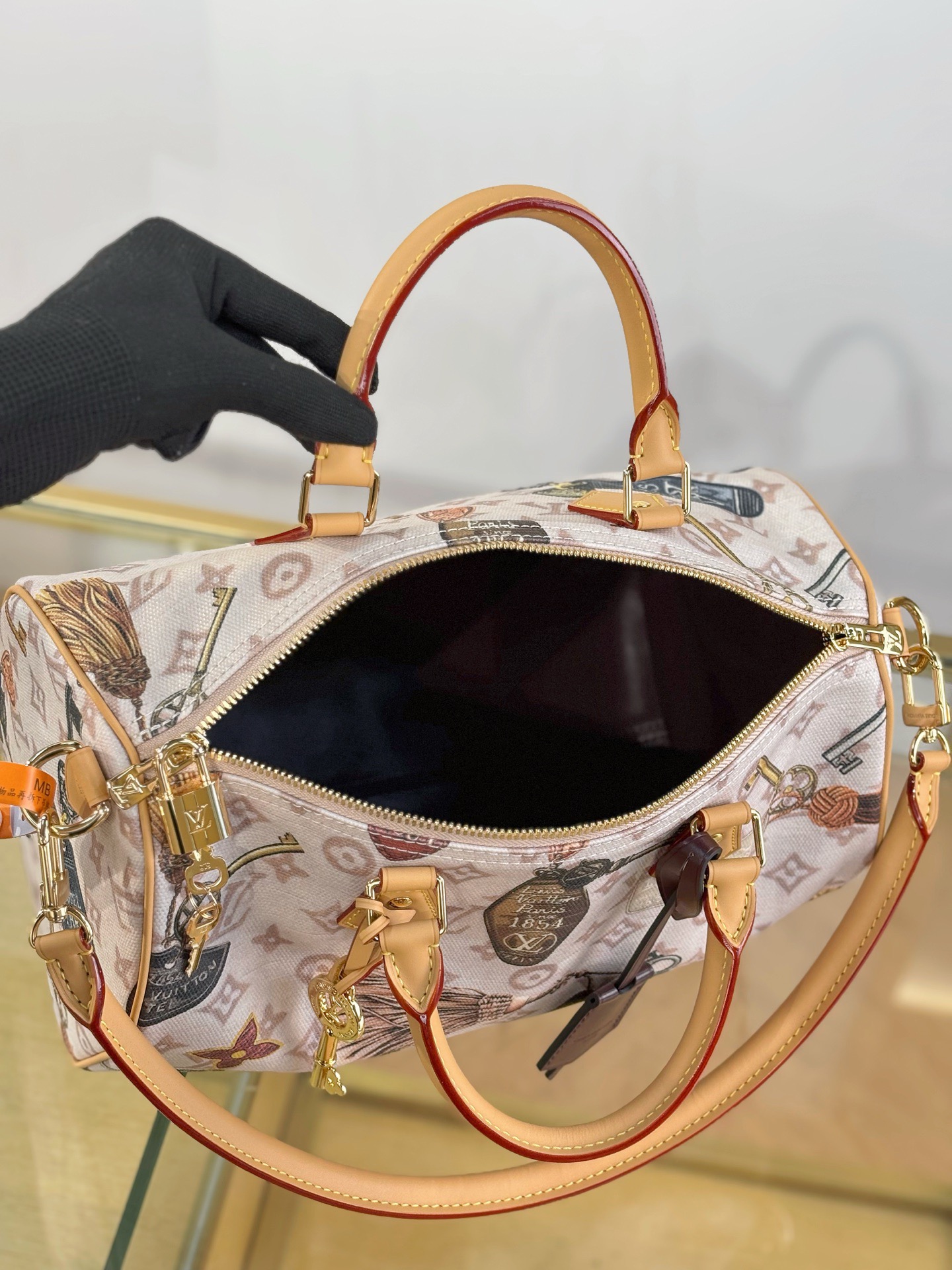 LV Speedy 30 Soft Getaway M29377 - image 6