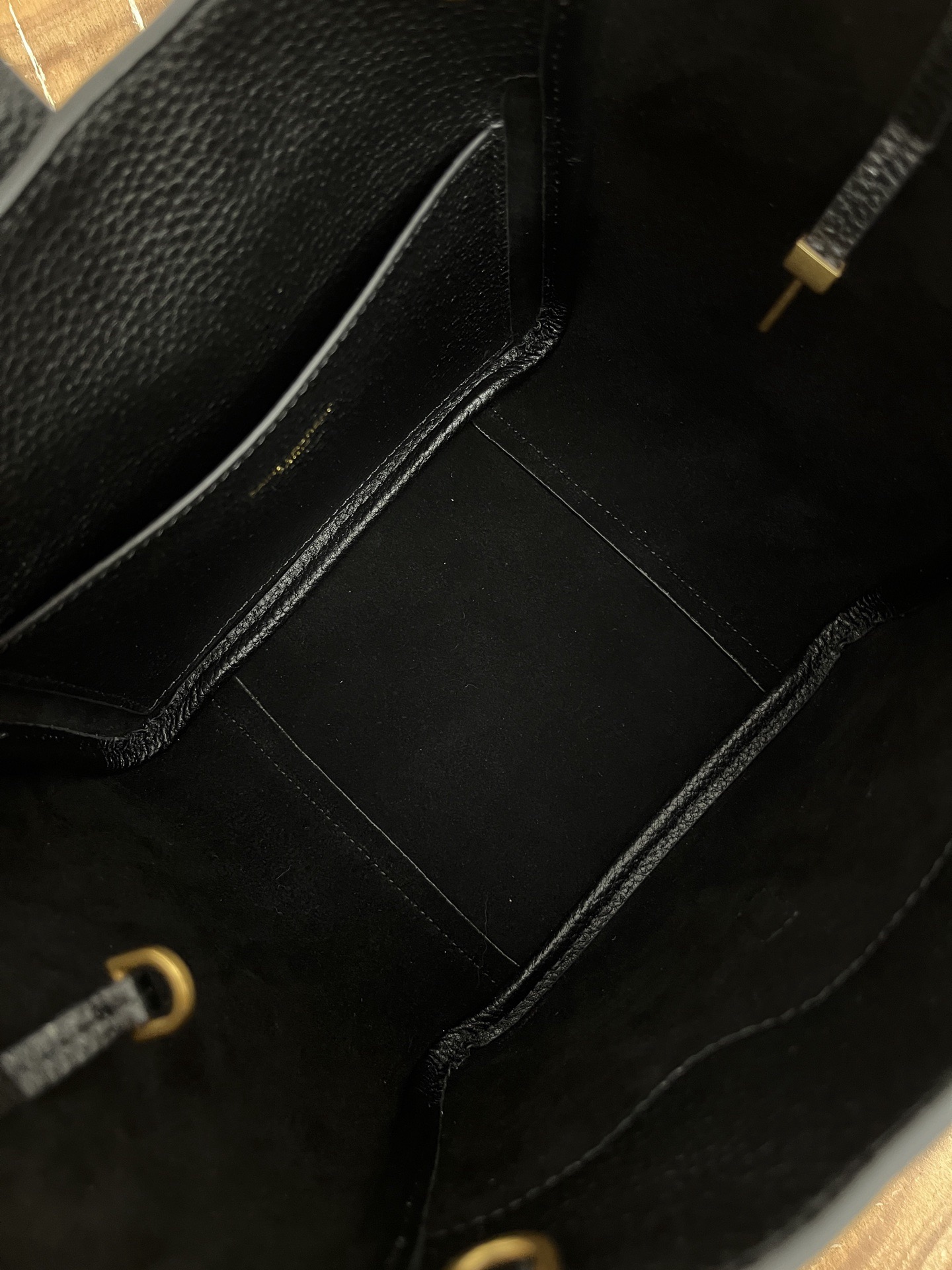 YSL Le5À7 Bea Baby Leather Tote Bag - image 6